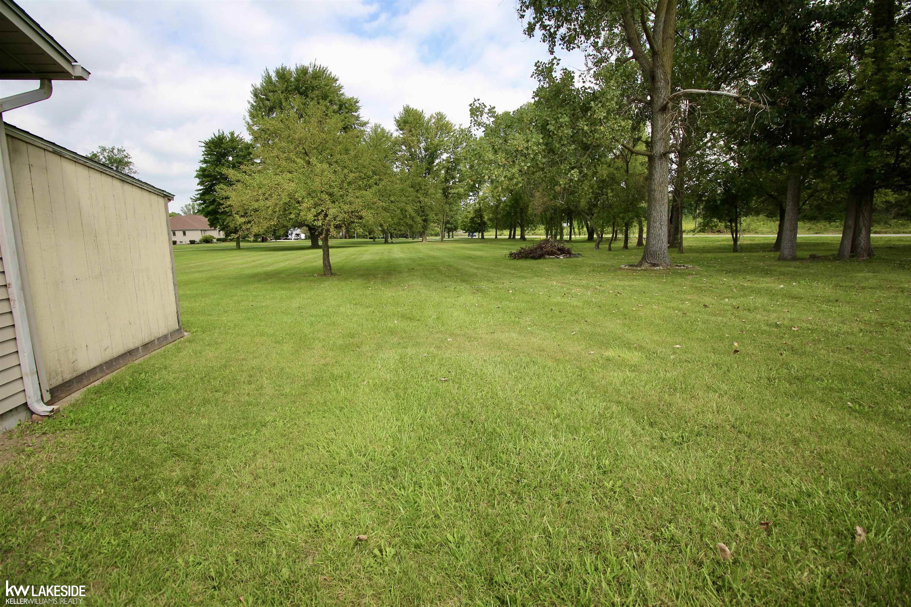Photo 3 of Single family home for sale at 21181 24 Mile Rd, Macomb Township Macomb, MI 48042 | MLS# 58050219640 | Listing updated on 2026-09-16