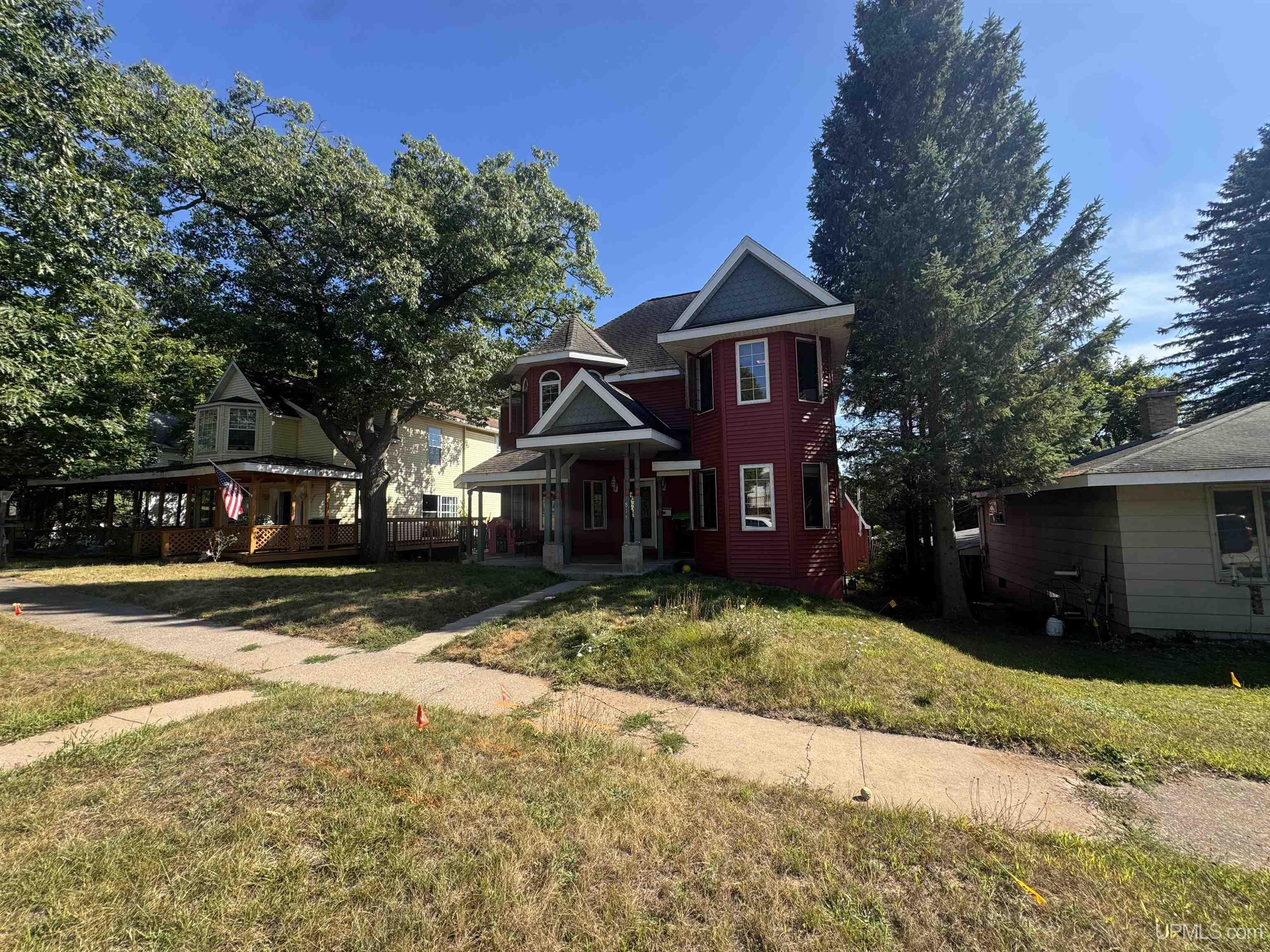 2nd image of 817 E B St, Iron Mountain, MI 49801 | MLS# 50219653