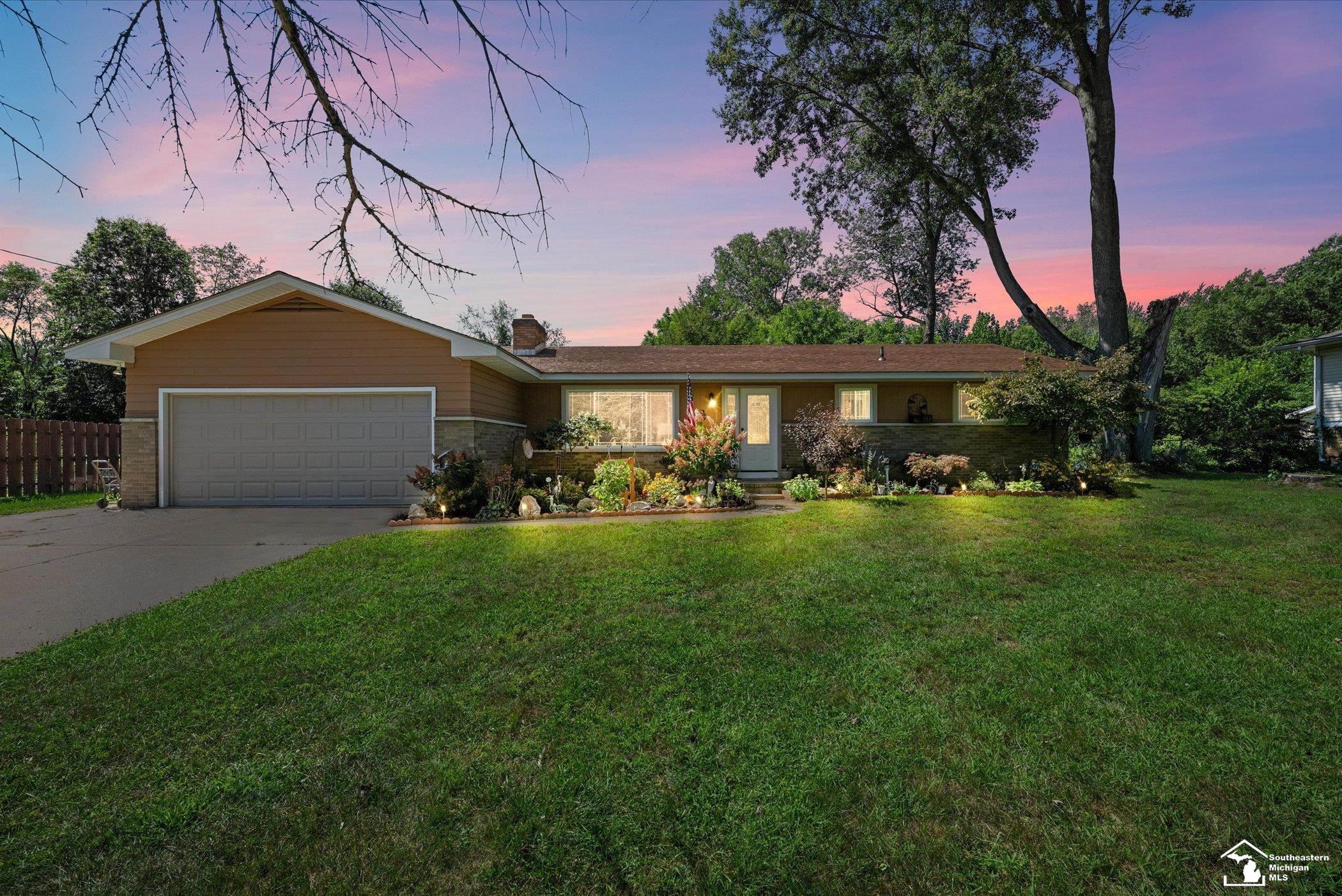 1st image of 8417 Saratoga Dr, Lambertville, MI 48144 | MLS# 50219677