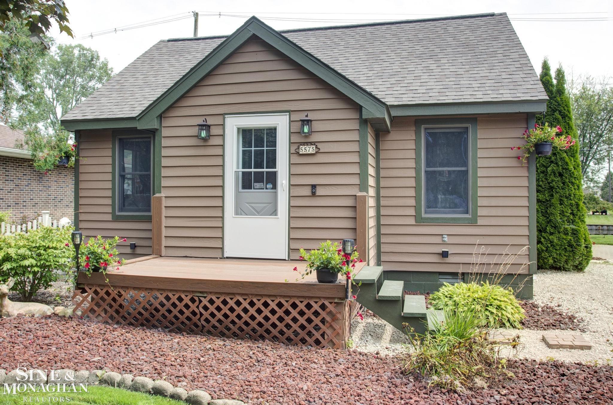 2nd image of 5575 River Rd, East China Township St Clair, MI 48054 | MLS# 58050219719