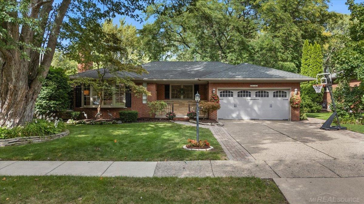 1st image of 20141 W Ballantyne Ct, Grosse Pointe Woods City Wayne, MI 48236 | MLS# 58050219720