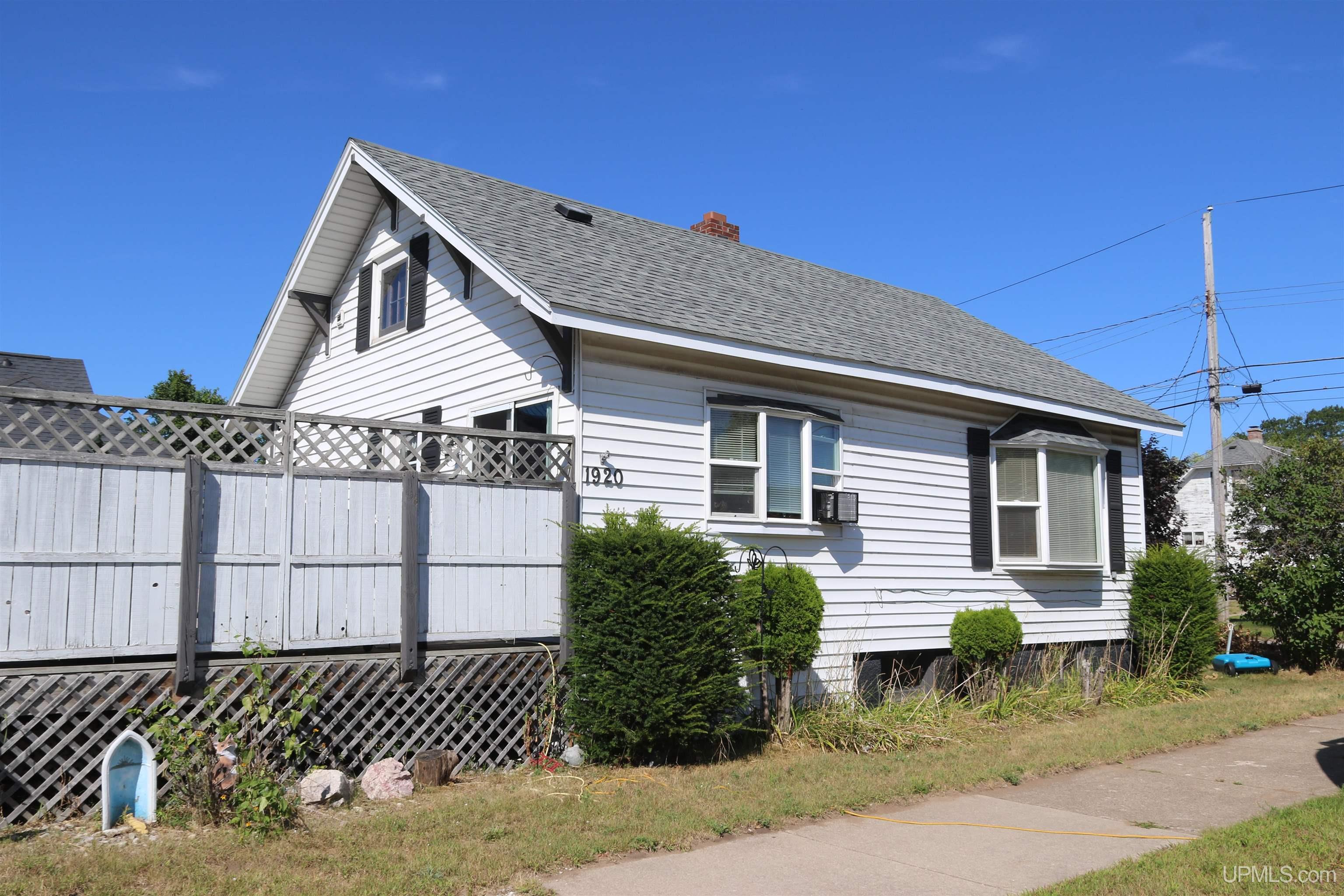 1st image of 1928 N 2nd Ave, Escanaba, MI 49829 | MLS# 50219736