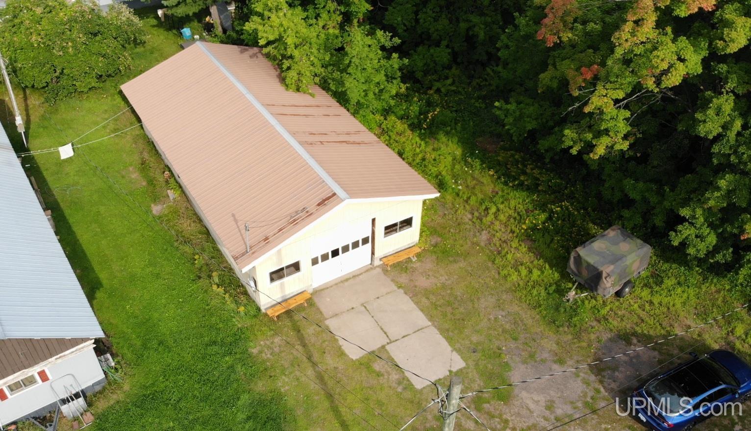 2nd image of 41941 Wilson Memorial Dr, Chassell, MI 49916 | MLS# 50219740