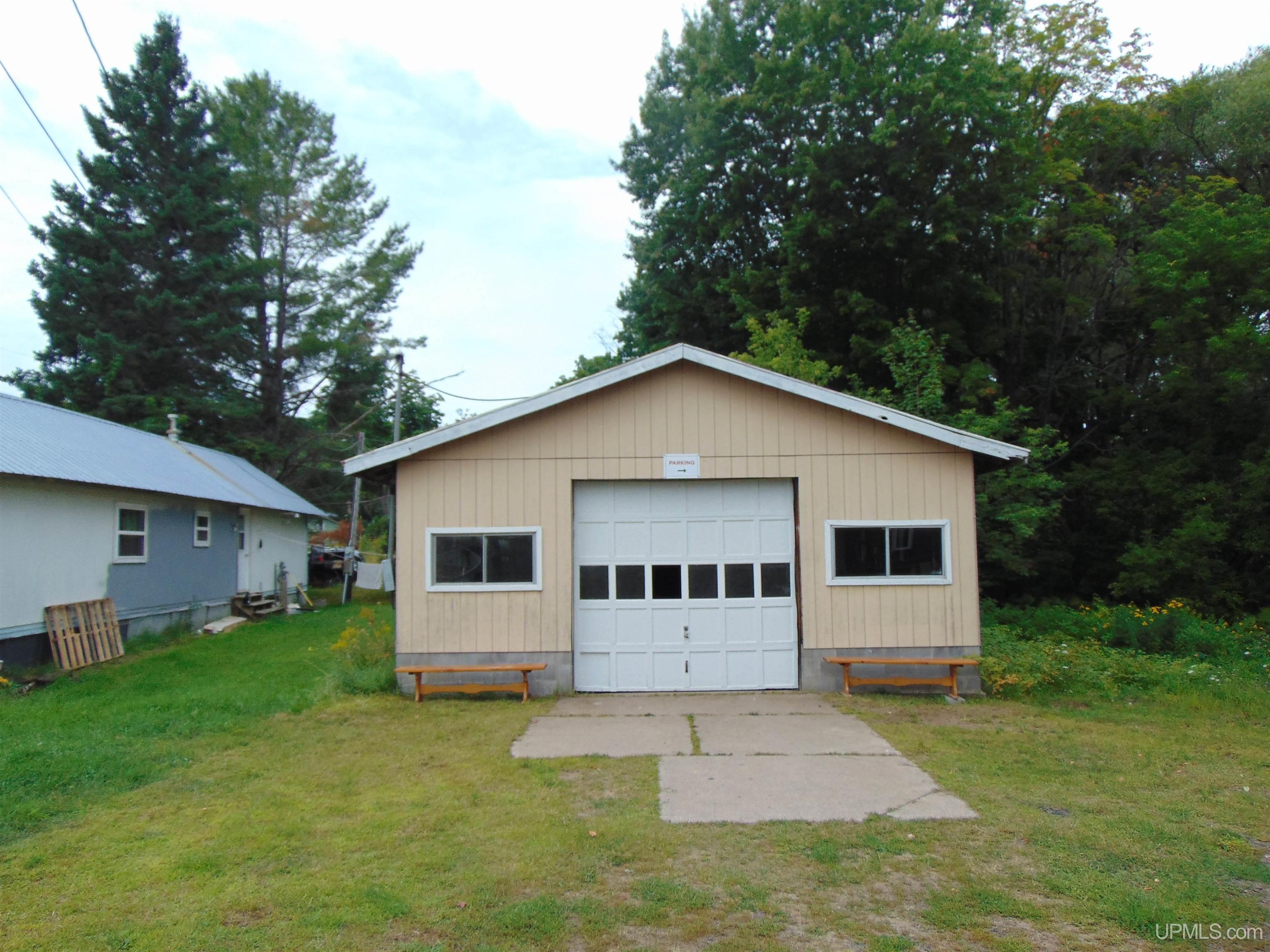 3rd image of 41941 Wilson Memorial Dr, Chassell, MI 49916 | MLS# 50219740