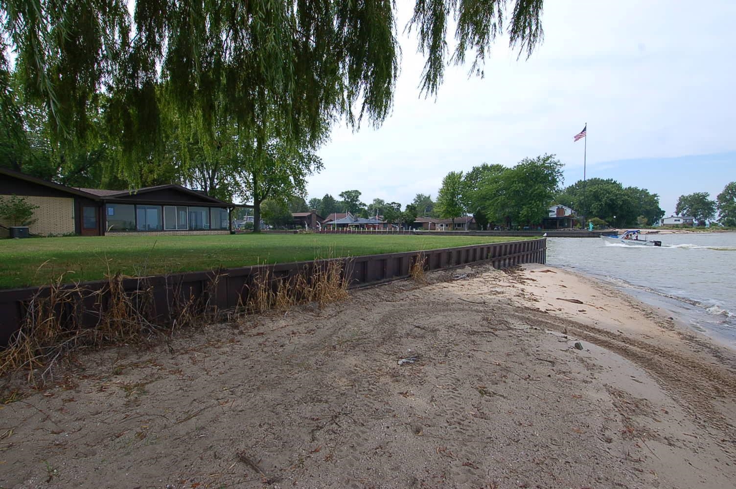 3rd image of 227 Bayside Park Dr, Bay City, MI 48706 | MLS# 50219744