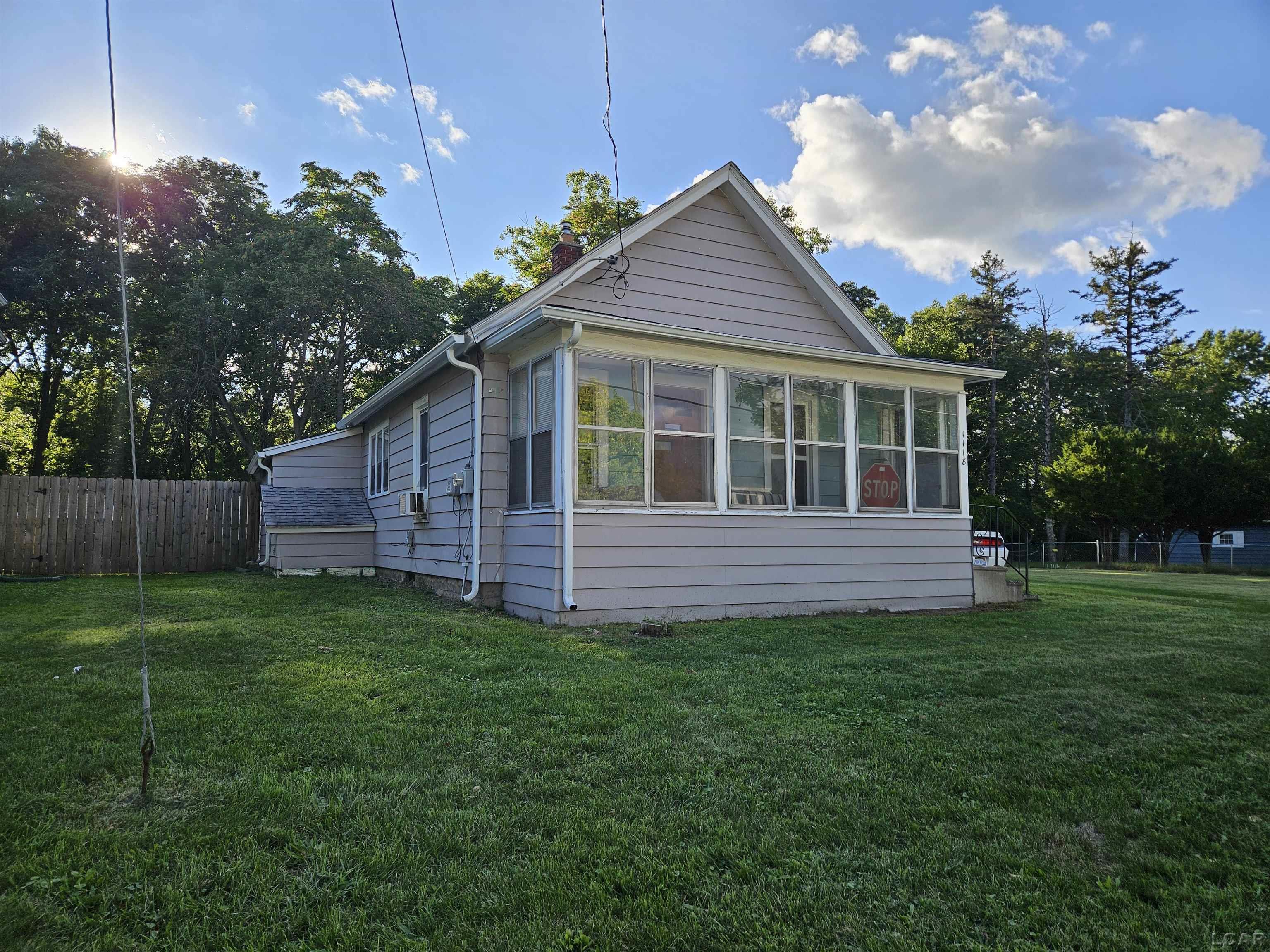 1st image of 1118 Walker St, Jackson City Jackson, MI 49202 | MLS# 56050219763