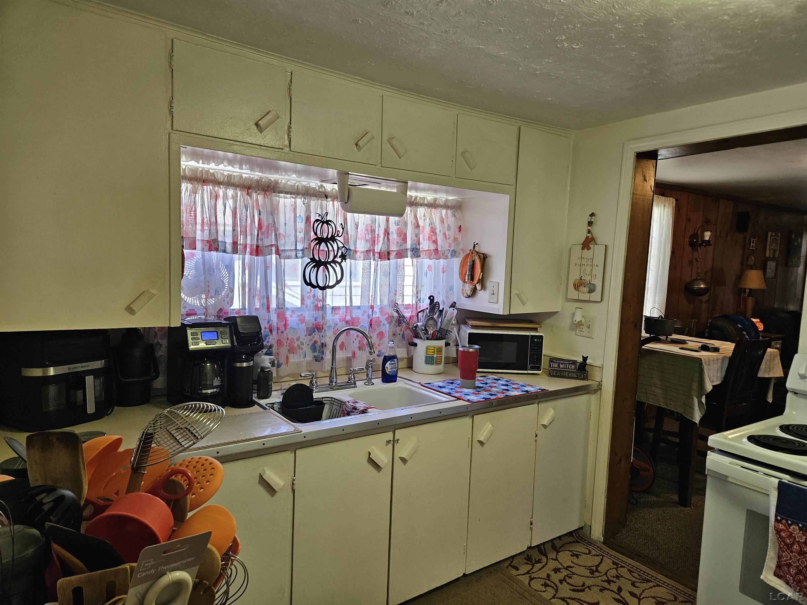 3rd image of 1116 Walker St, Jackson, MI 49202 | MLS# 50219770