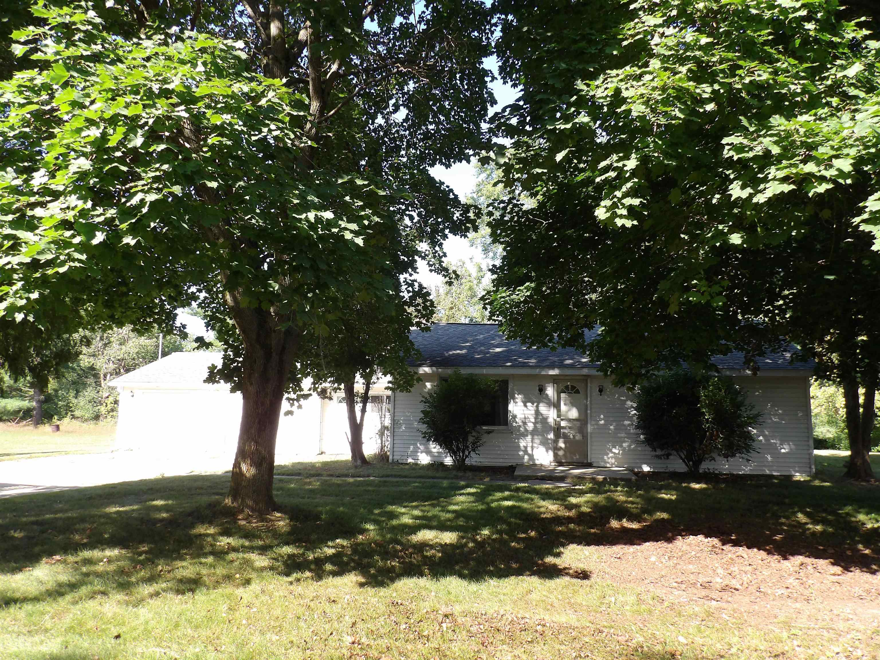 1st image of 11552 S Grant Ave, Clare, MI 48617 | MLS# 50219775