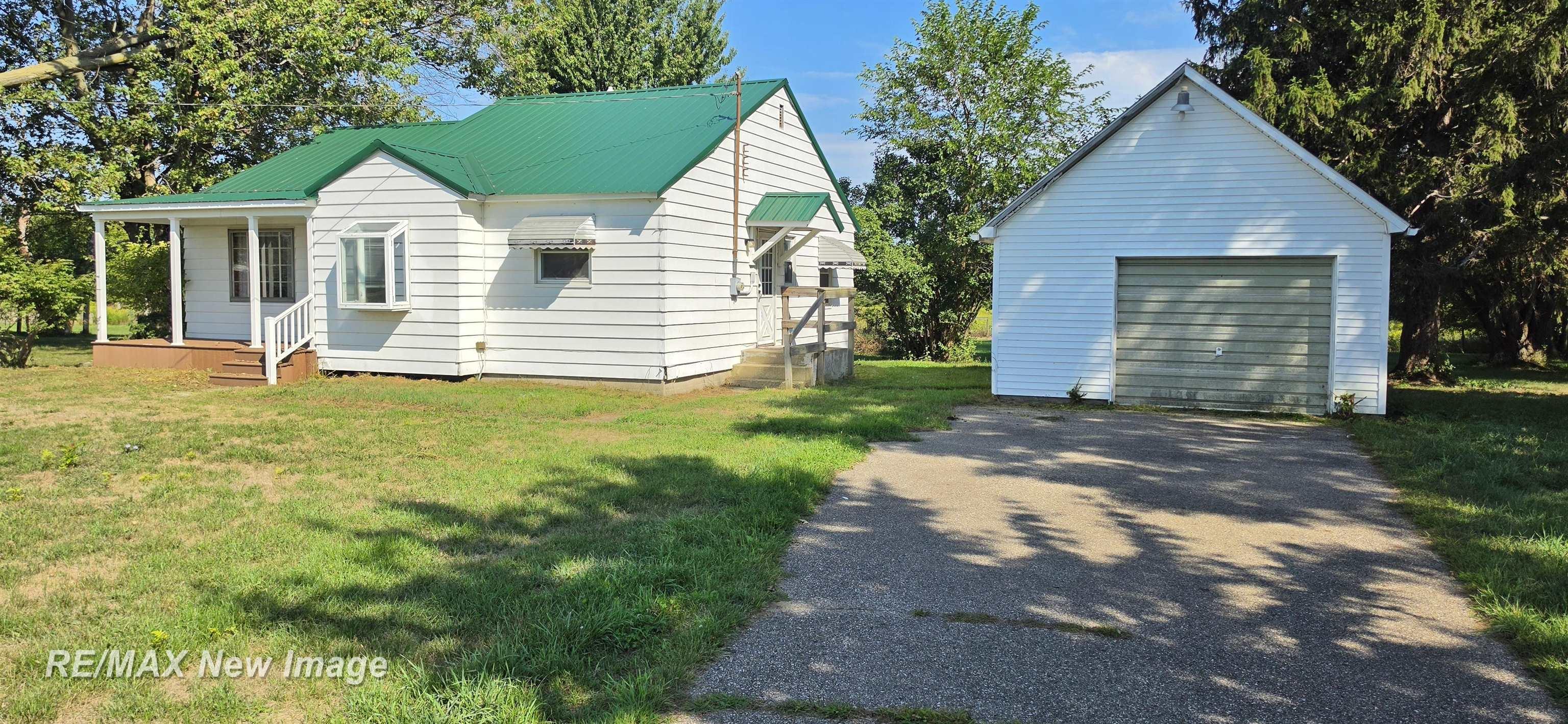 3rd image of 4085 Easton Rd, Owosso, MI 48867 | MLS# 50219791