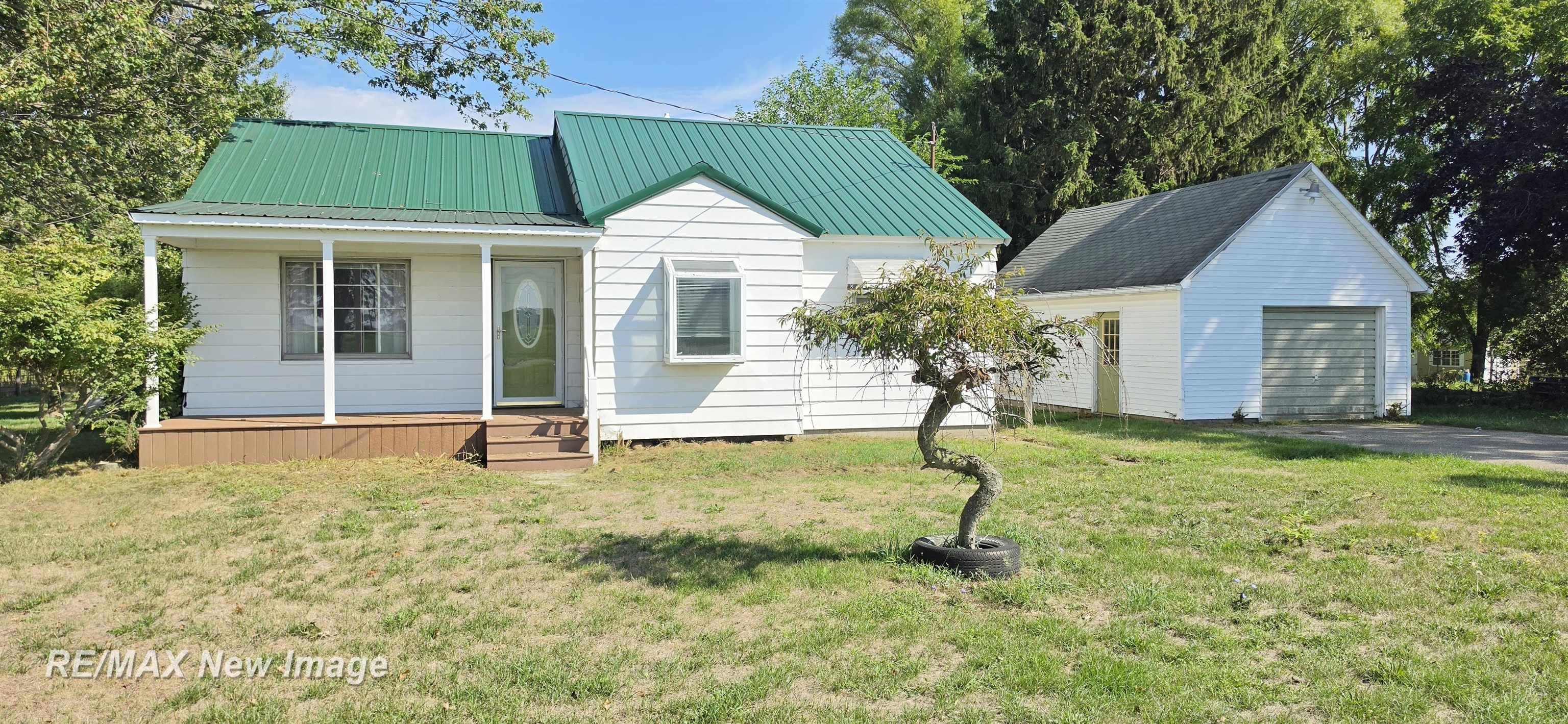 5th image of 4085 Easton Rd, Owosso, MI 48867 | MLS# 50219791