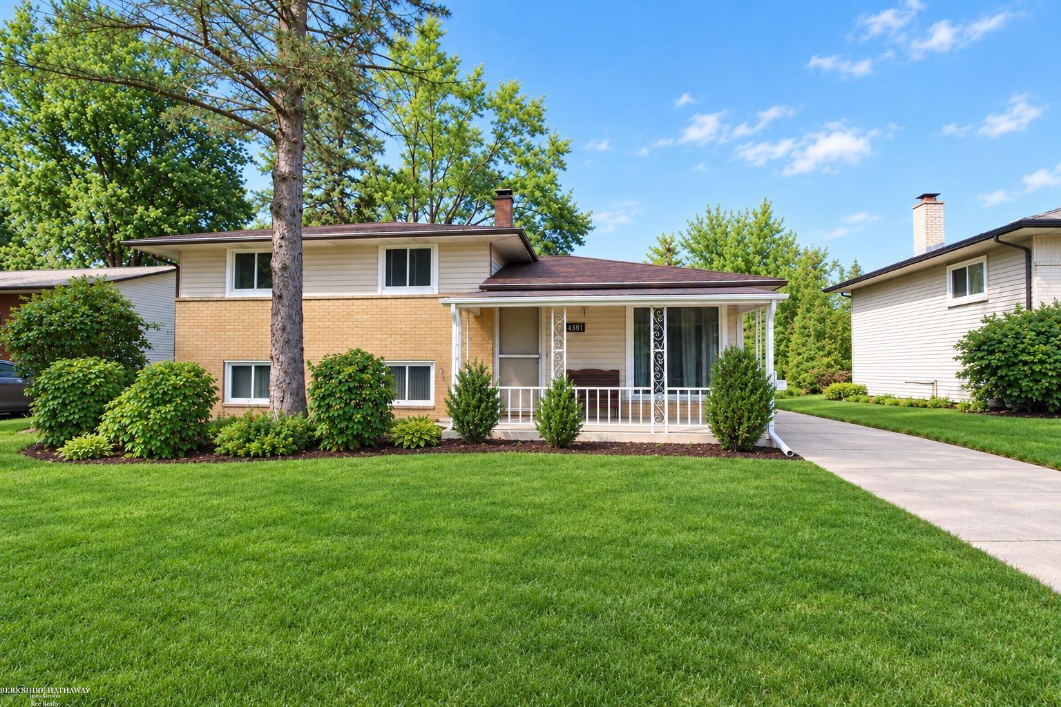 Photo 1 of Single family home for sale at 2131 Koper Dr, Sterling Heights, MI 48310 | MLS# 50219795 | Listing updated on 2026-09-15