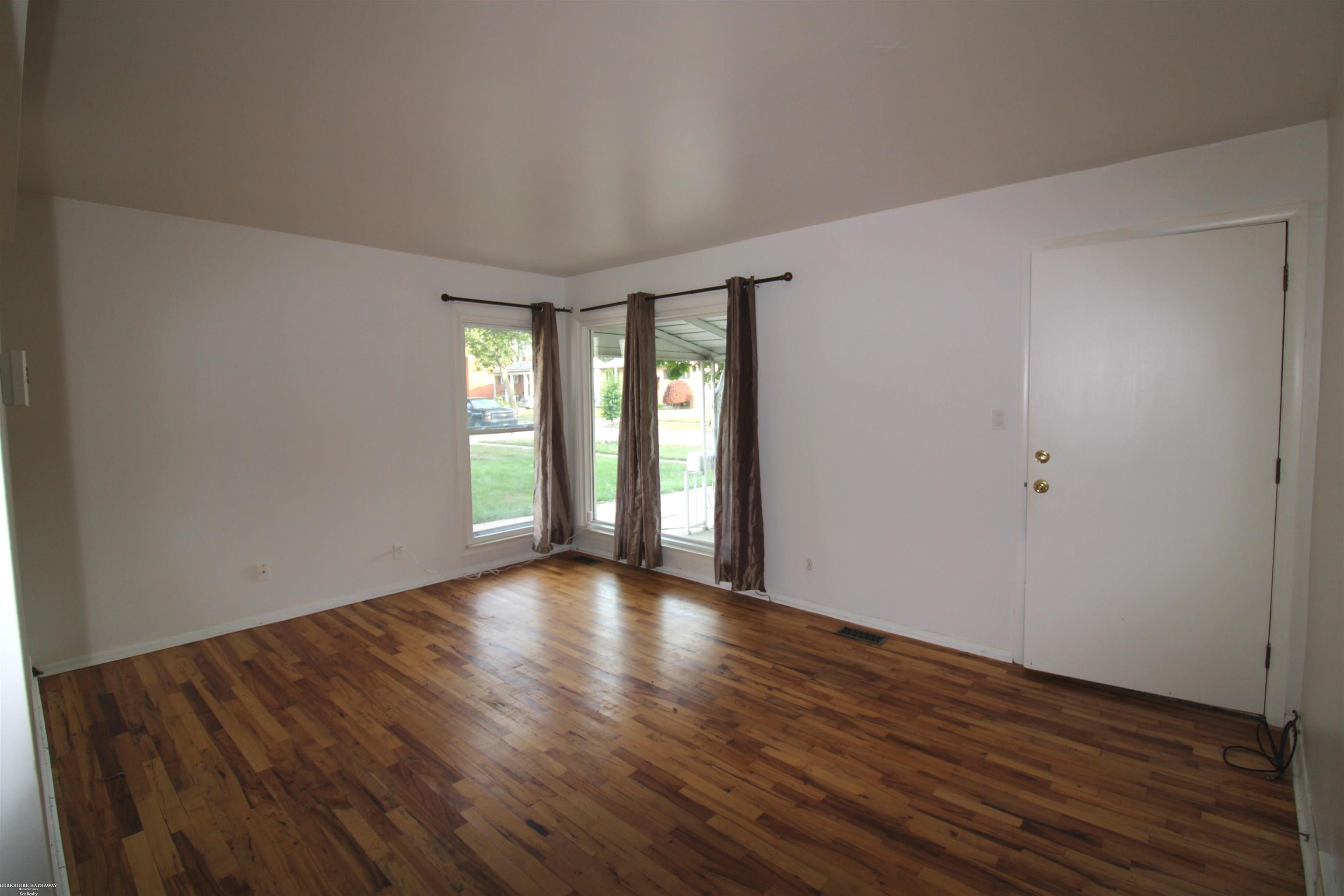 Photo 3 of Single family home for sale at 2131 Koper Dr, Sterling Heights City Macomb, MI 48310 | MLS# 58050219795 | Listing updated on 2026-09-15