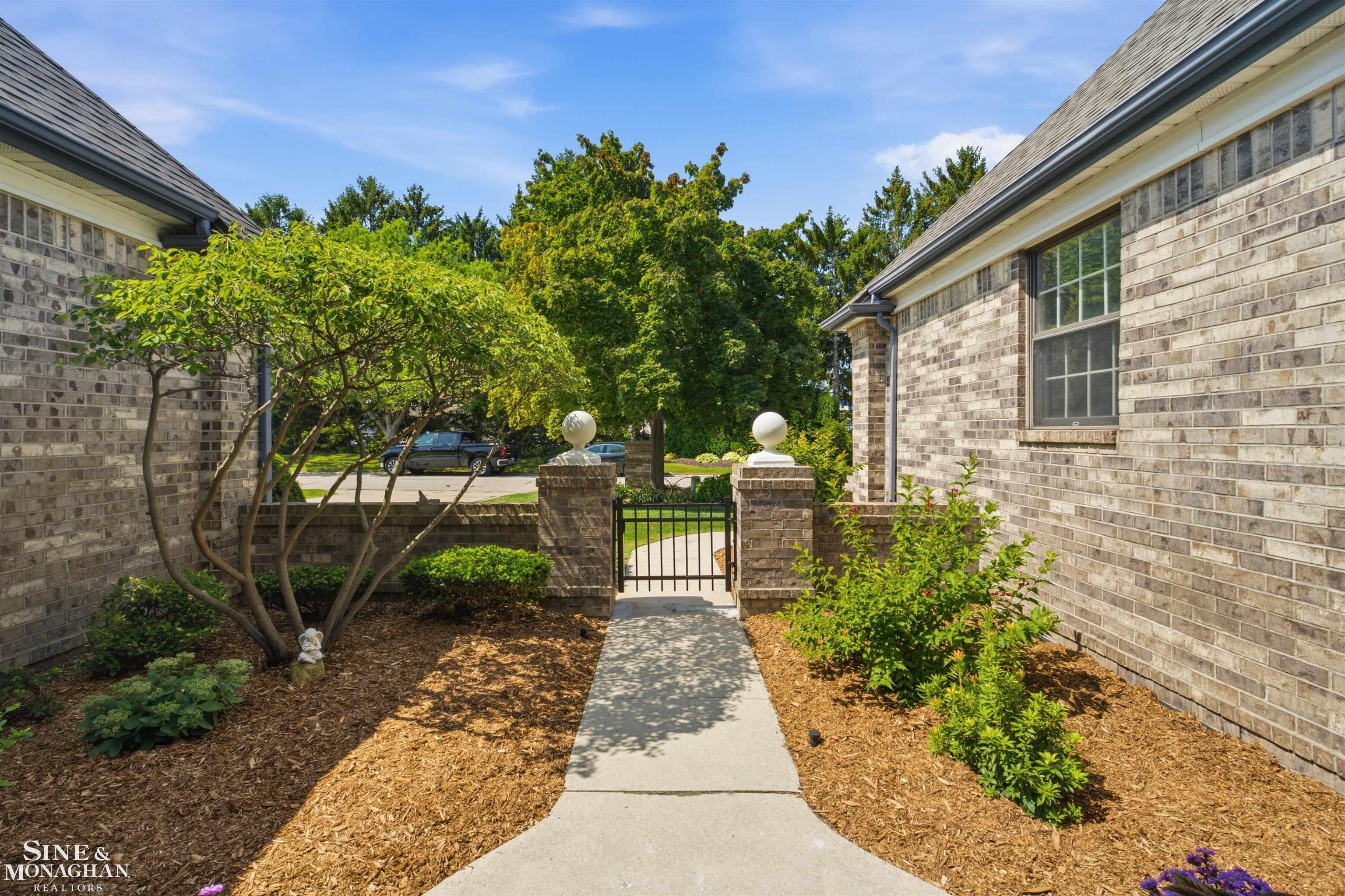 3rd image of 1646 Edison Shores Ln Ln, Port Huron, MI 48060 | MLS# 50219805