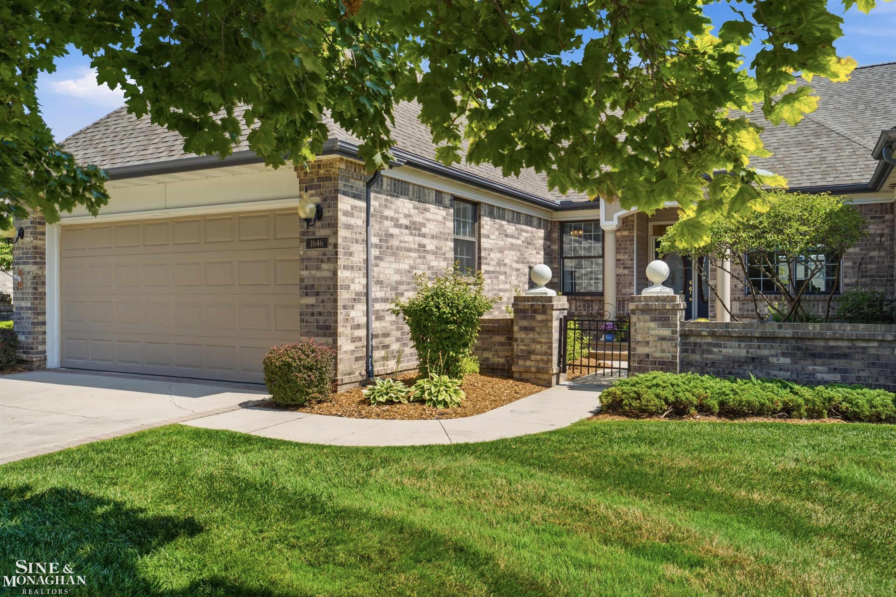 4th image of 1646 Edison Shores Ln Ln, Port Huron, MI 48060 | MLS# 50219805