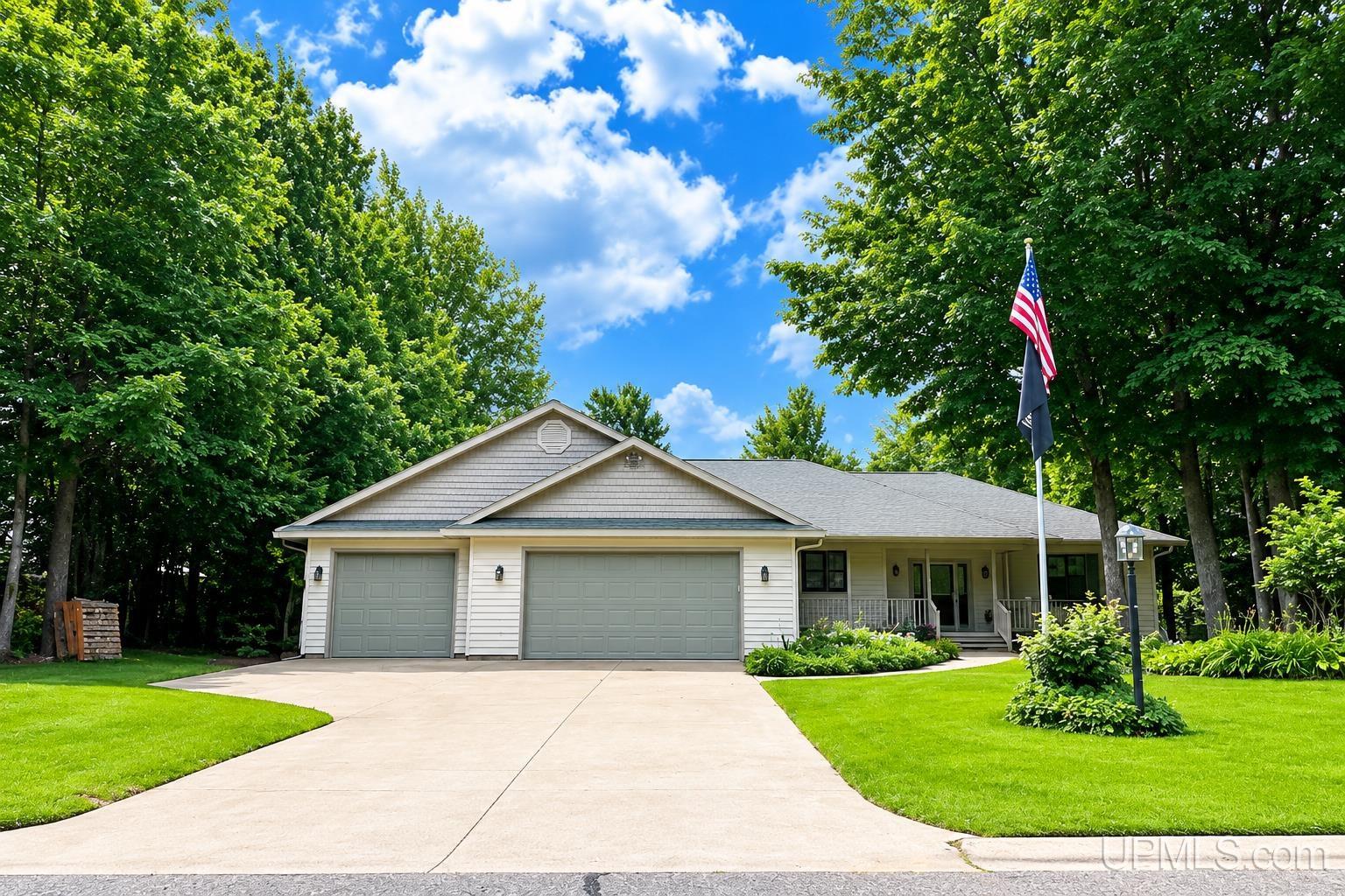 1st image of 1075 Vistanna Dr, Marquette, MI 49855 | MLS# 50219806