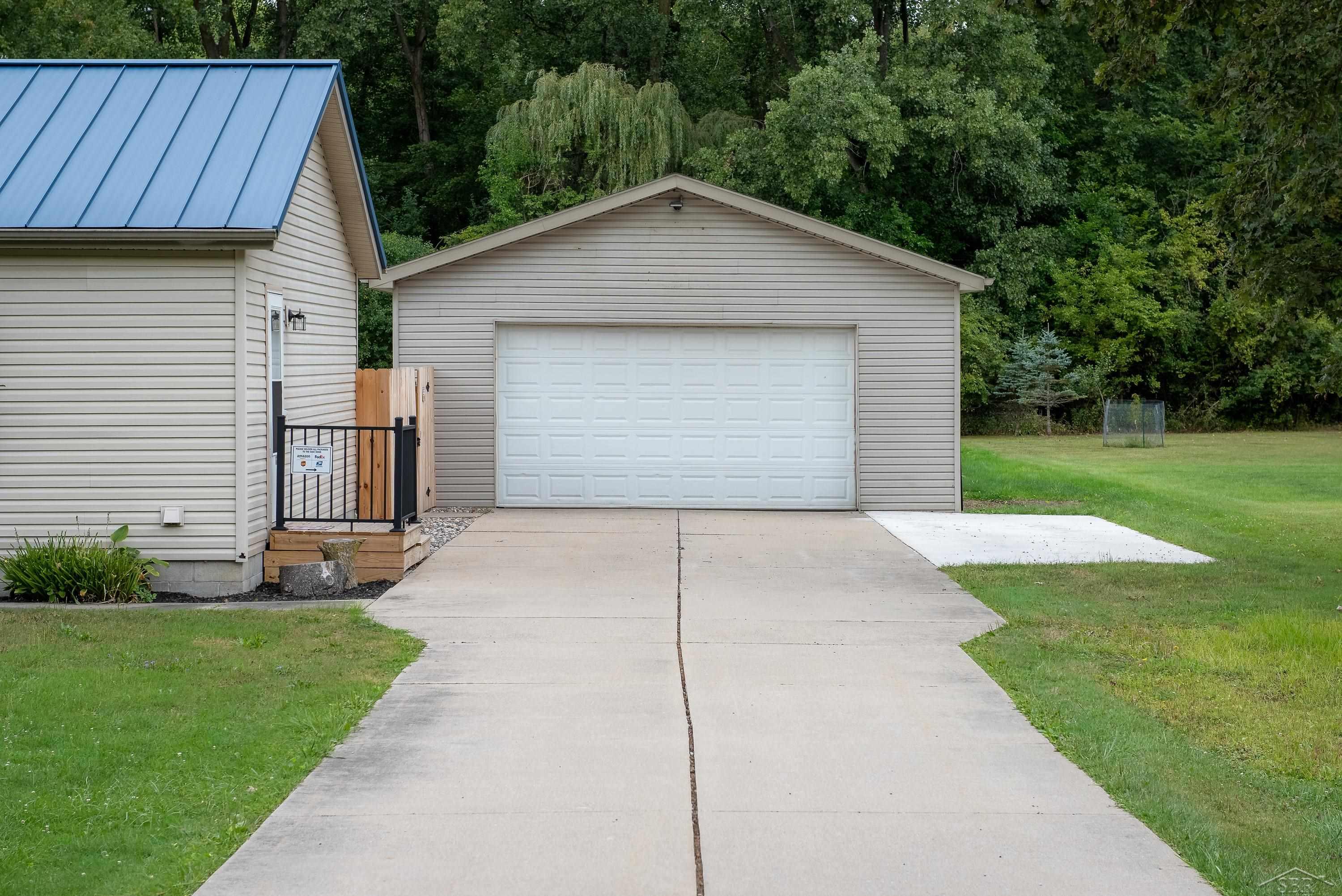 3rd image of 4250 S Portsmouth Rd, Bridgeport, MI 48722 | MLS# 50219823