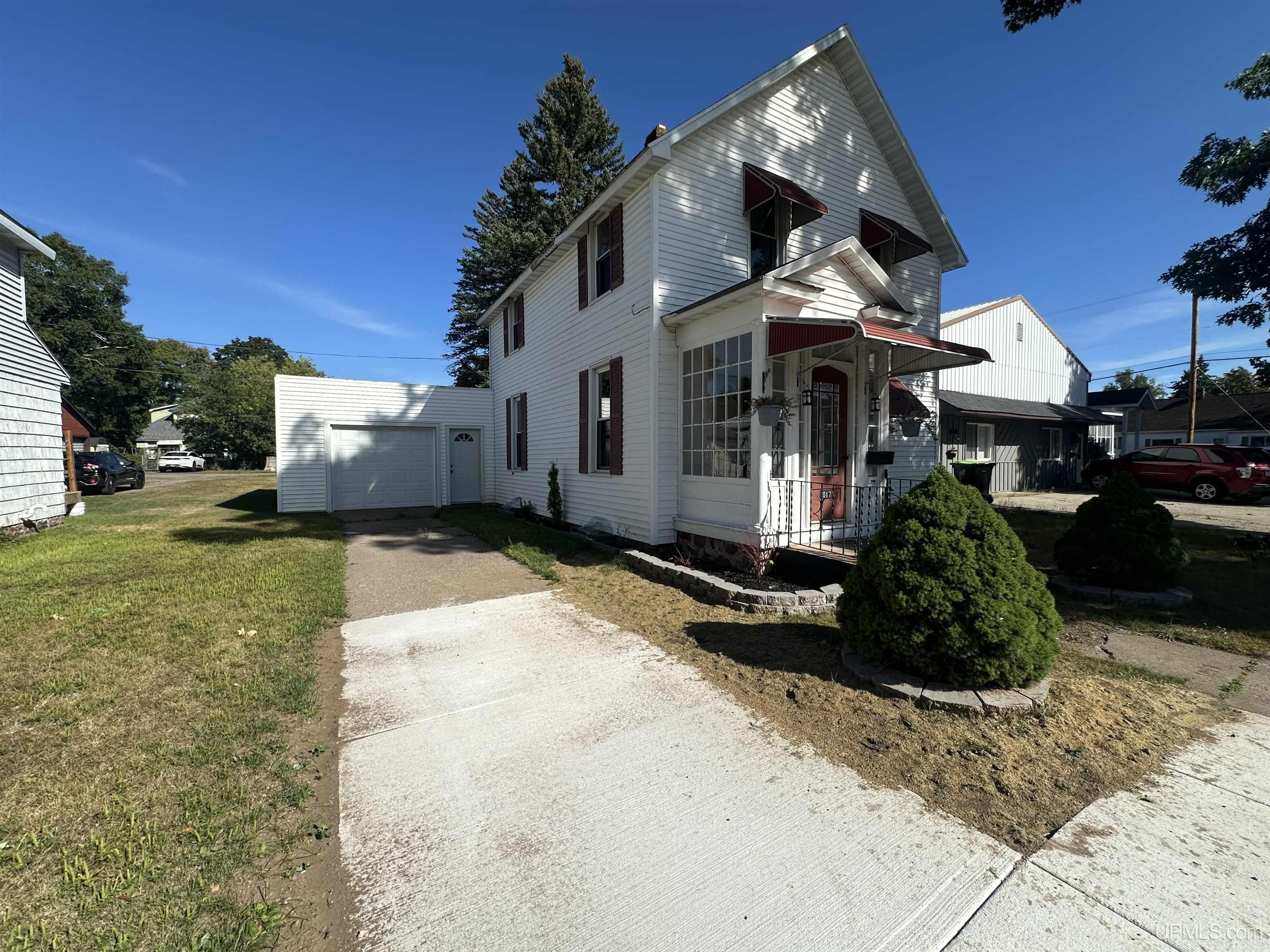 24th image of 1017 River Ave, Iron Mountain, MI 49801 | MLS# 50219857