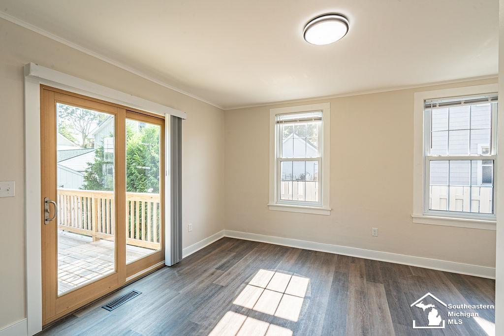 Photo 3 of Single family home for sale at 43 E Willow St, Monroe City Monroe, MI 48162 | MLS# 57050219880 | Listing updated on 2026-09-12