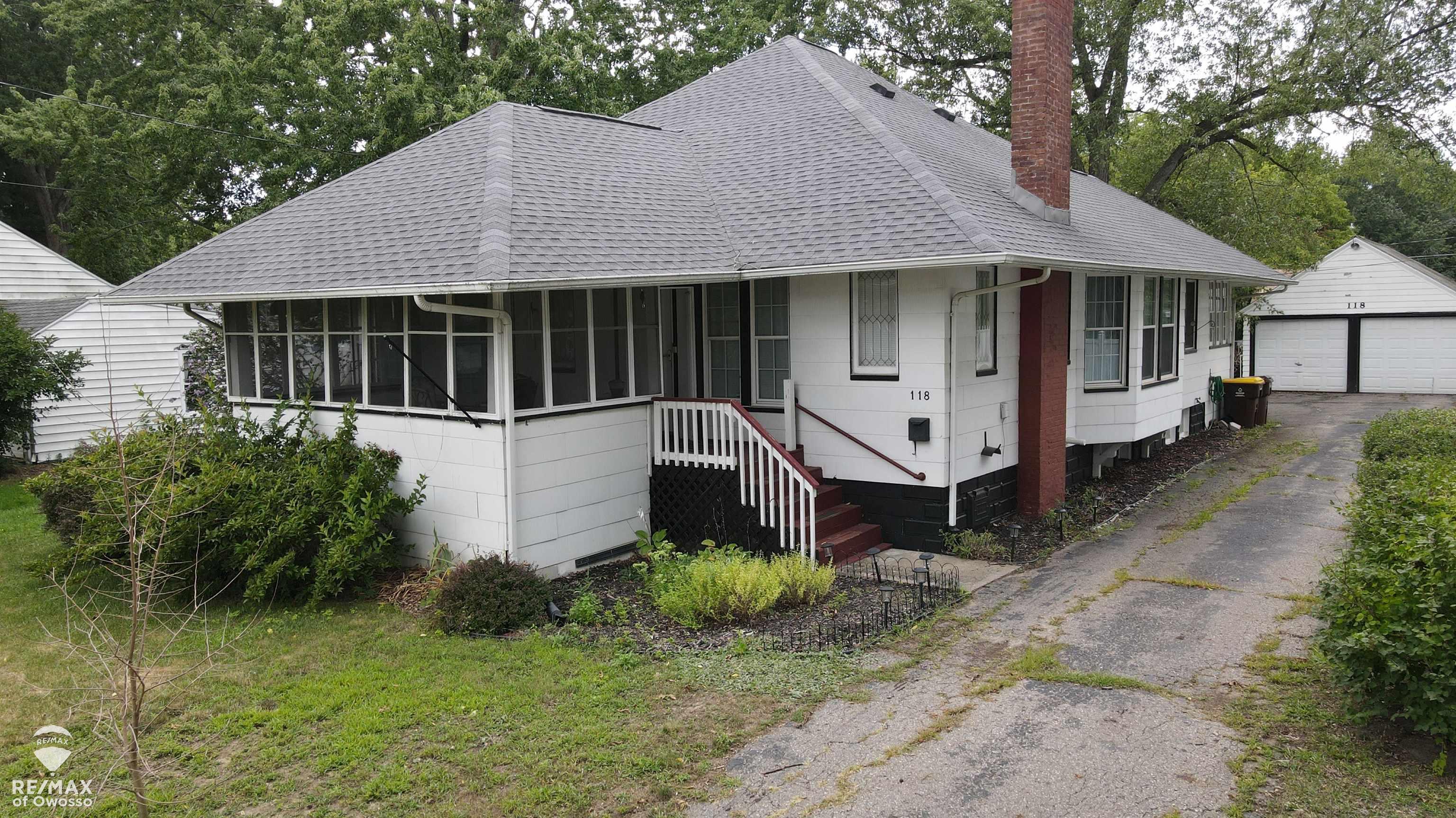 1st image of 118 Commercial St, Chesaning, MI 48616 | MLS# 50219881