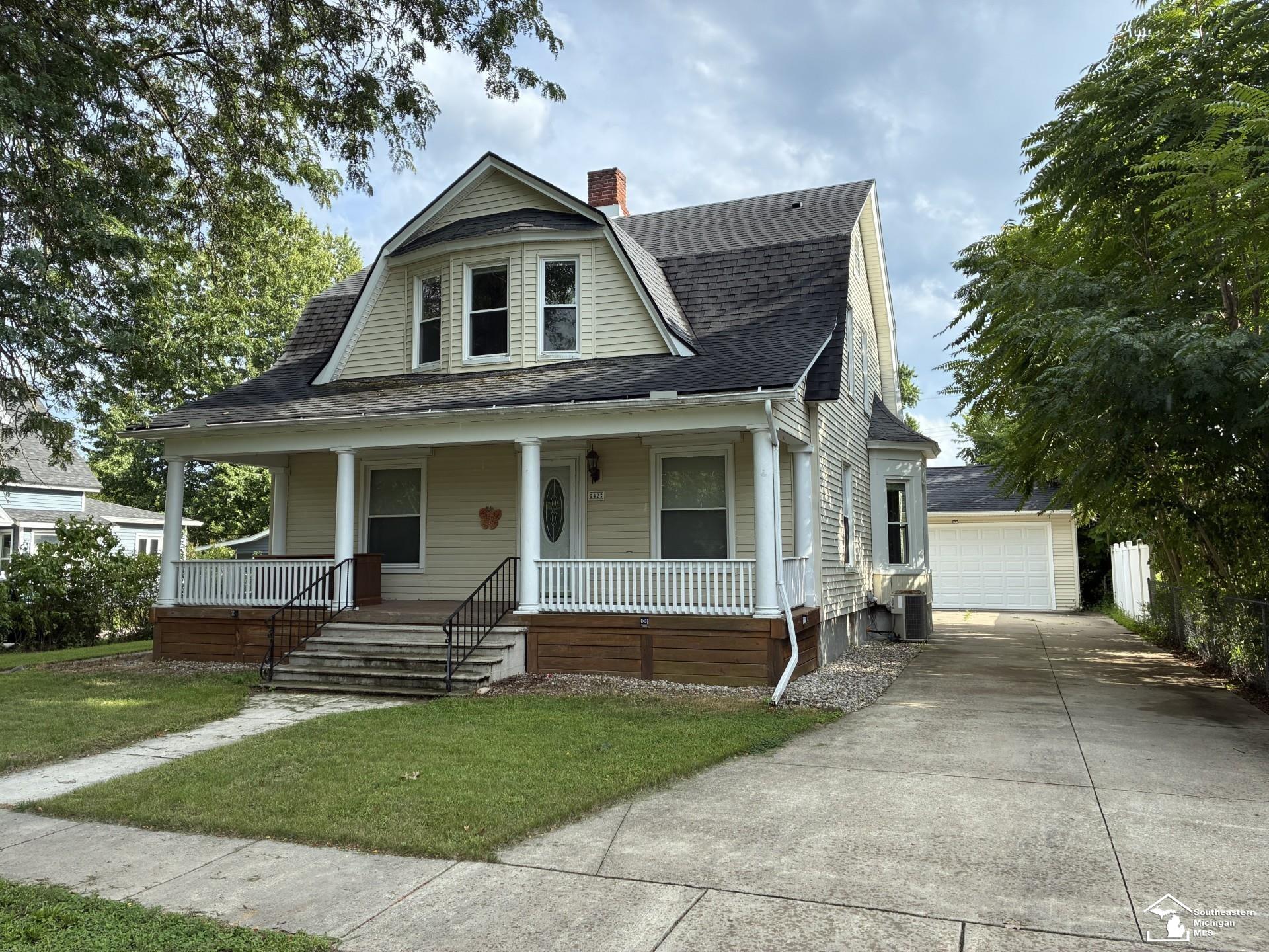 Listing photo, Petersburg