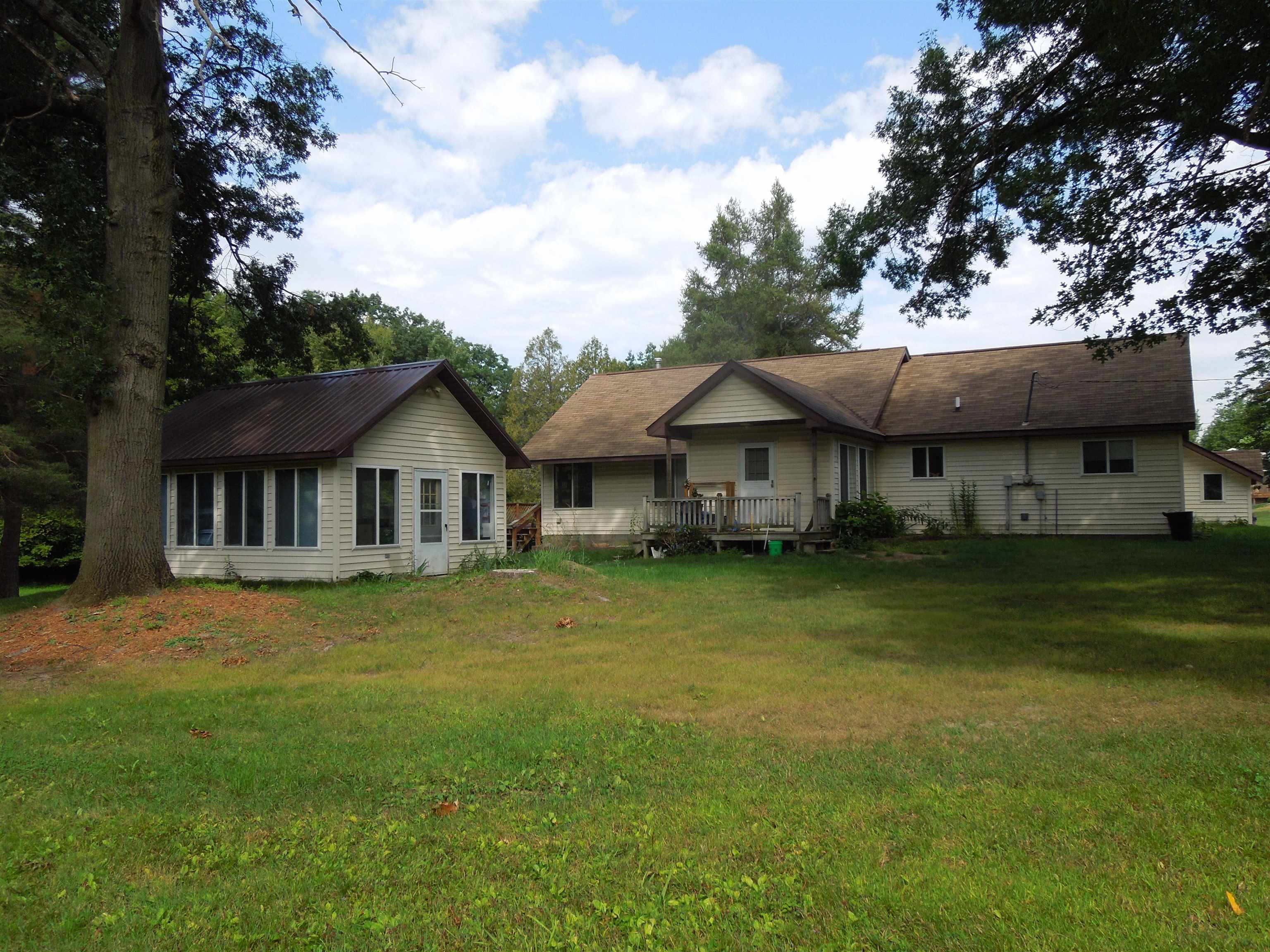 2nd image of 520 Birchwood Ln, Gladwin, MI 48624 | MLS# 50219885
