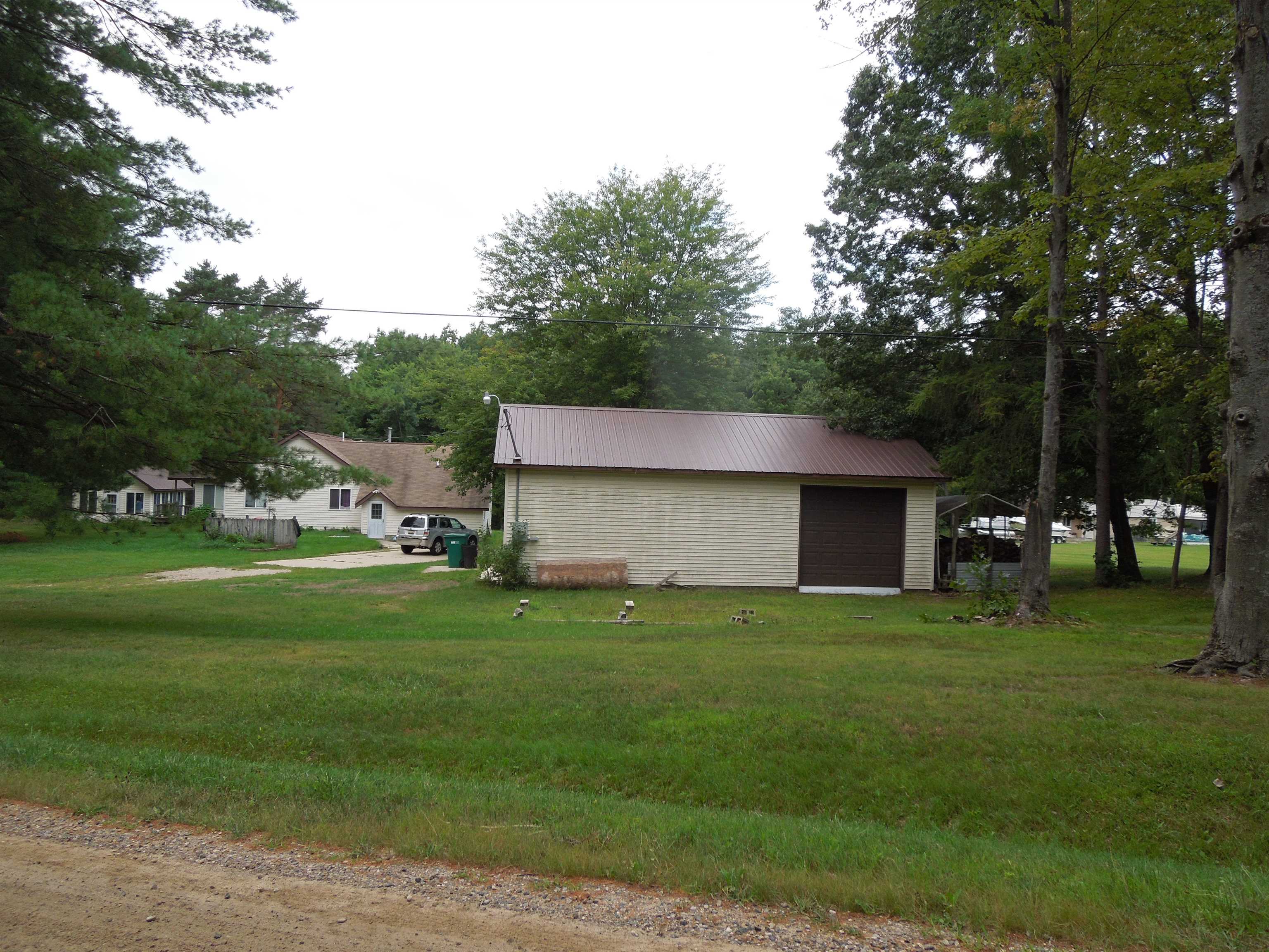 3rd image of 520 Birchwood Ln, Gladwin, MI 48624 | MLS# 50219885