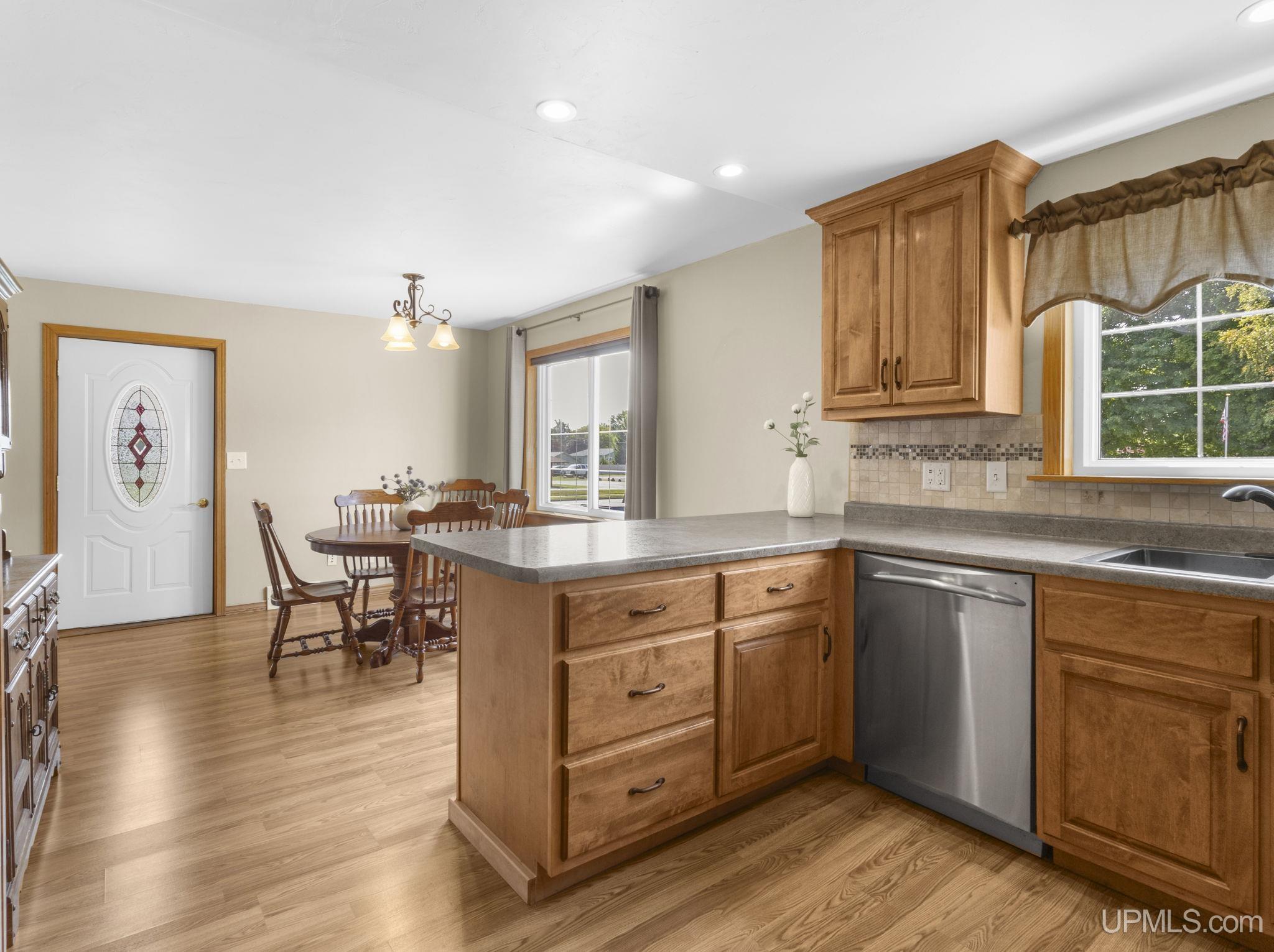 5th image of 4301 10Th St, Menominee, MI 49858 | MLS# 50219890
