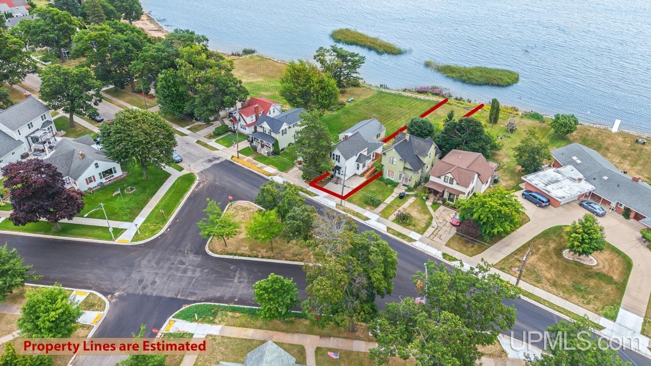 2nd image of 1001 Lake Shore Dr, Escanaba, MI 49829 | MLS# 50219893