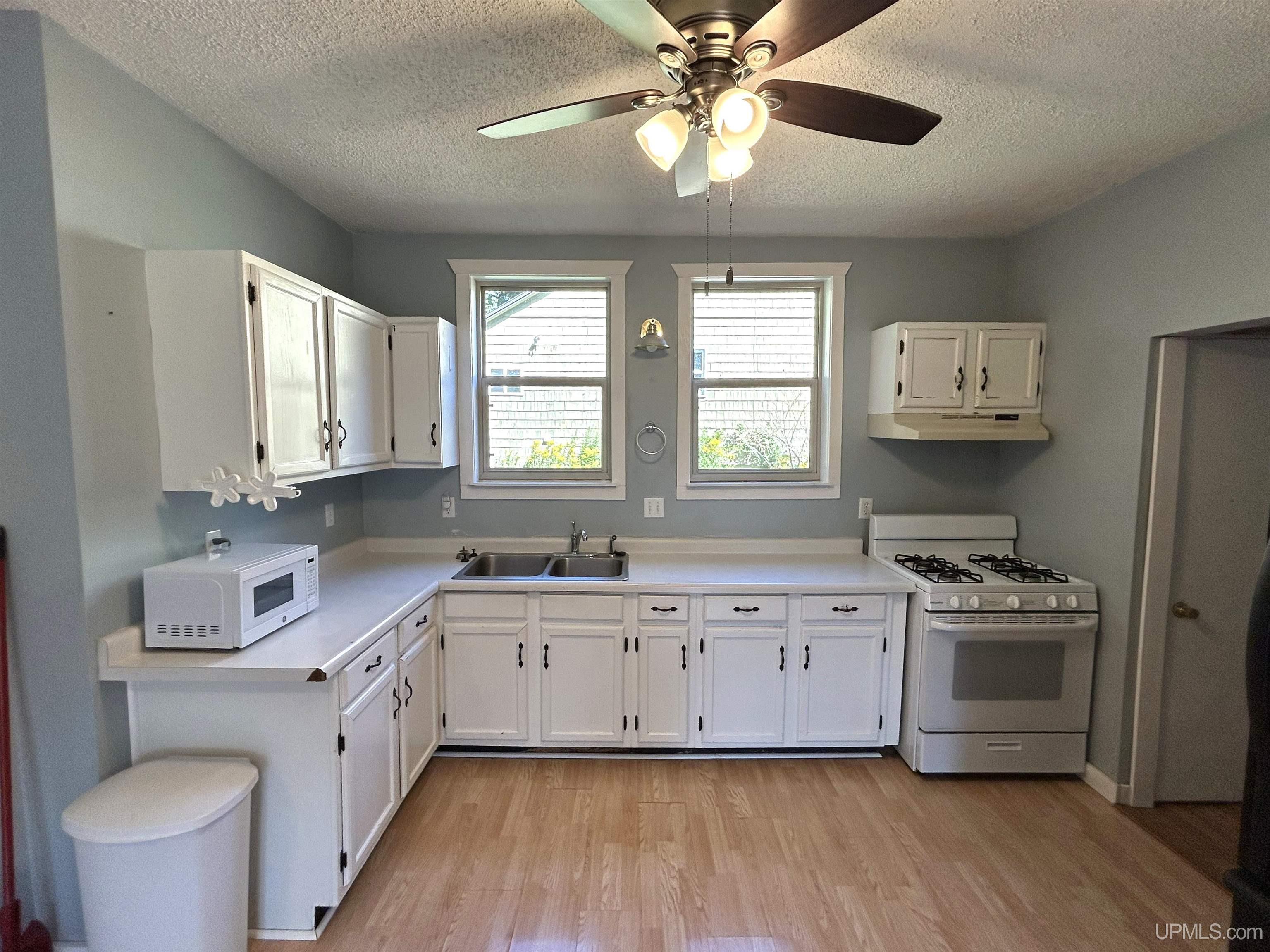 3rd image of 202 Scallon St, Hancock, MI 49930 | MLS# 50219913