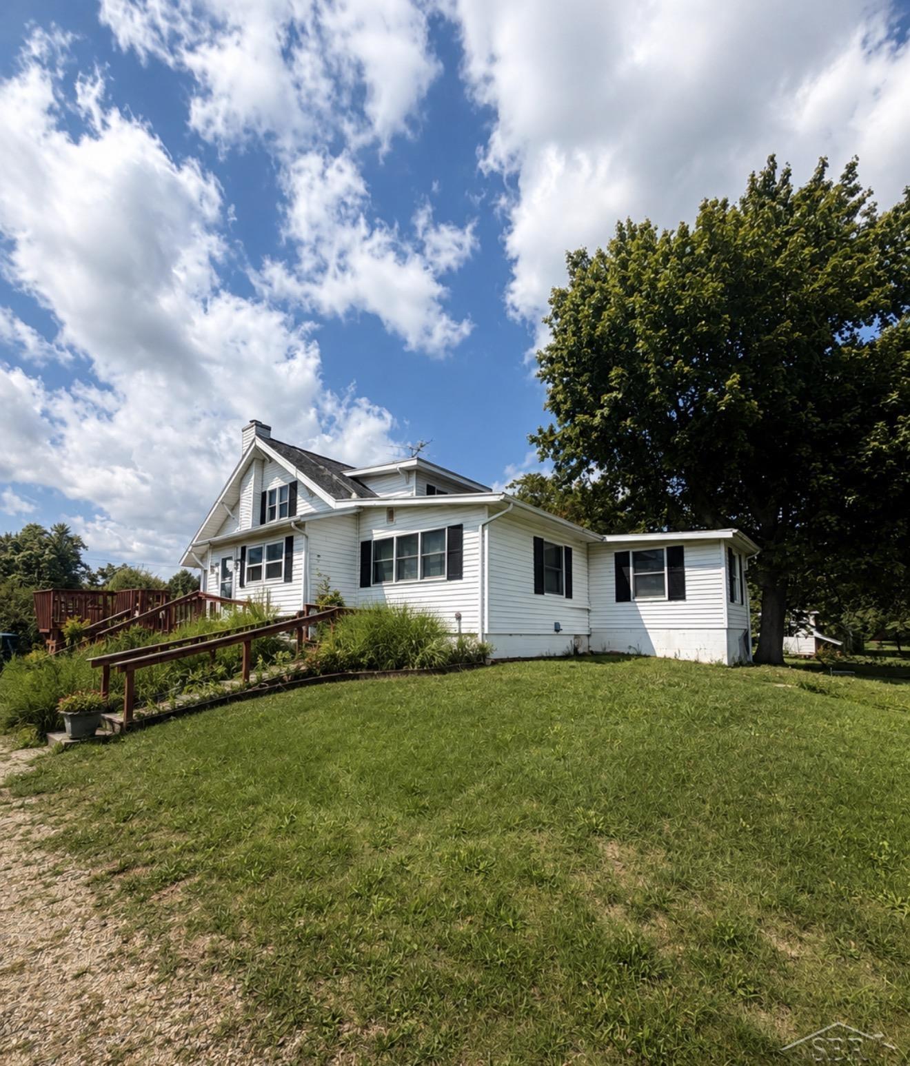 Photo 3 of Single family home for sale at 115 Perrin St, Woodstock Township Lenawee, MI 49233 | MLS# 61050219931 | Listing updated on 2026-09-30