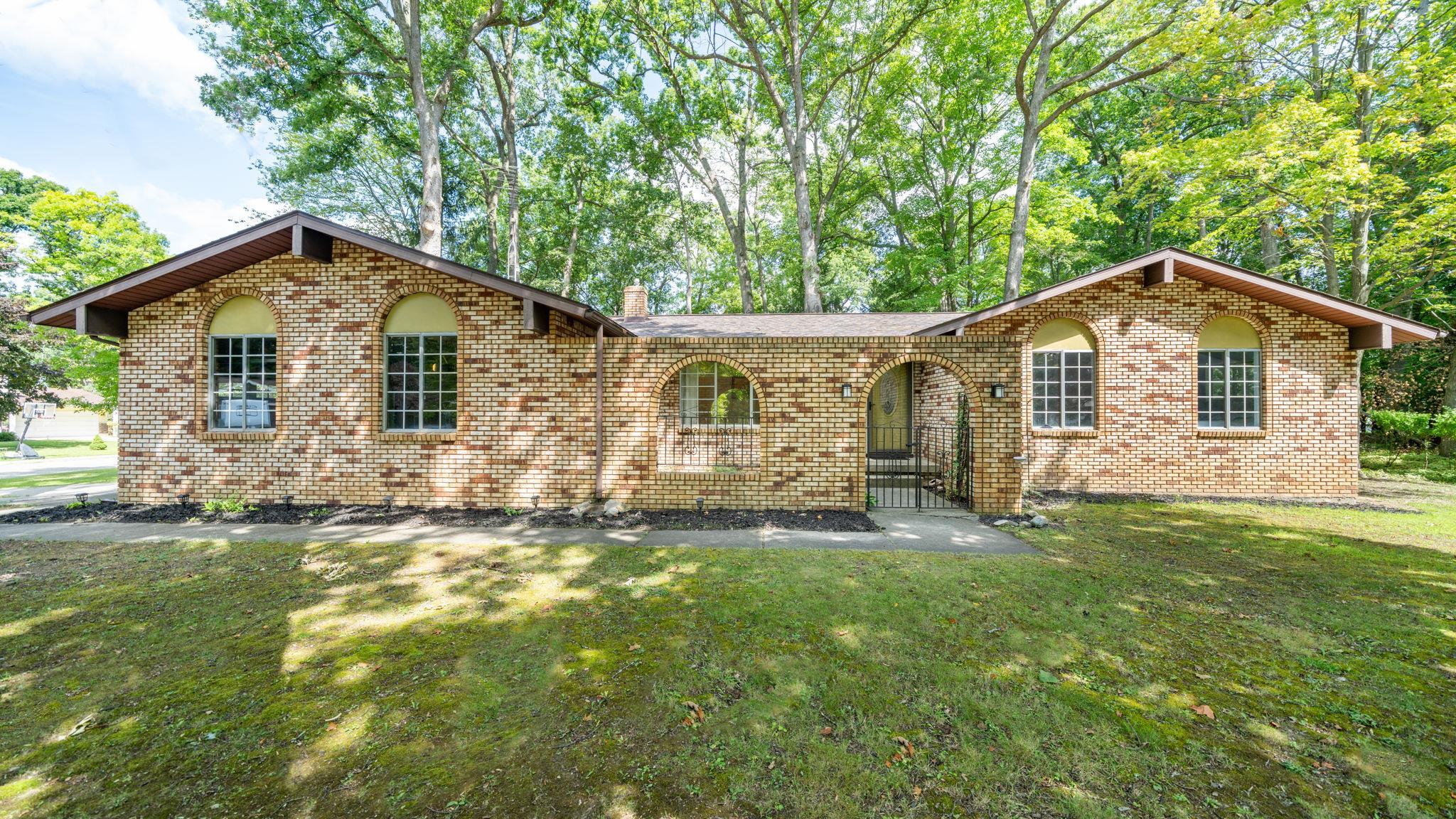 Photo 3 of Single family home for sale at 13331 Crane Ridge Dr, Fenton Charter Township Genesee, MI 48430 | MLS# 5050220009 | Listing updated on 2026-10-01