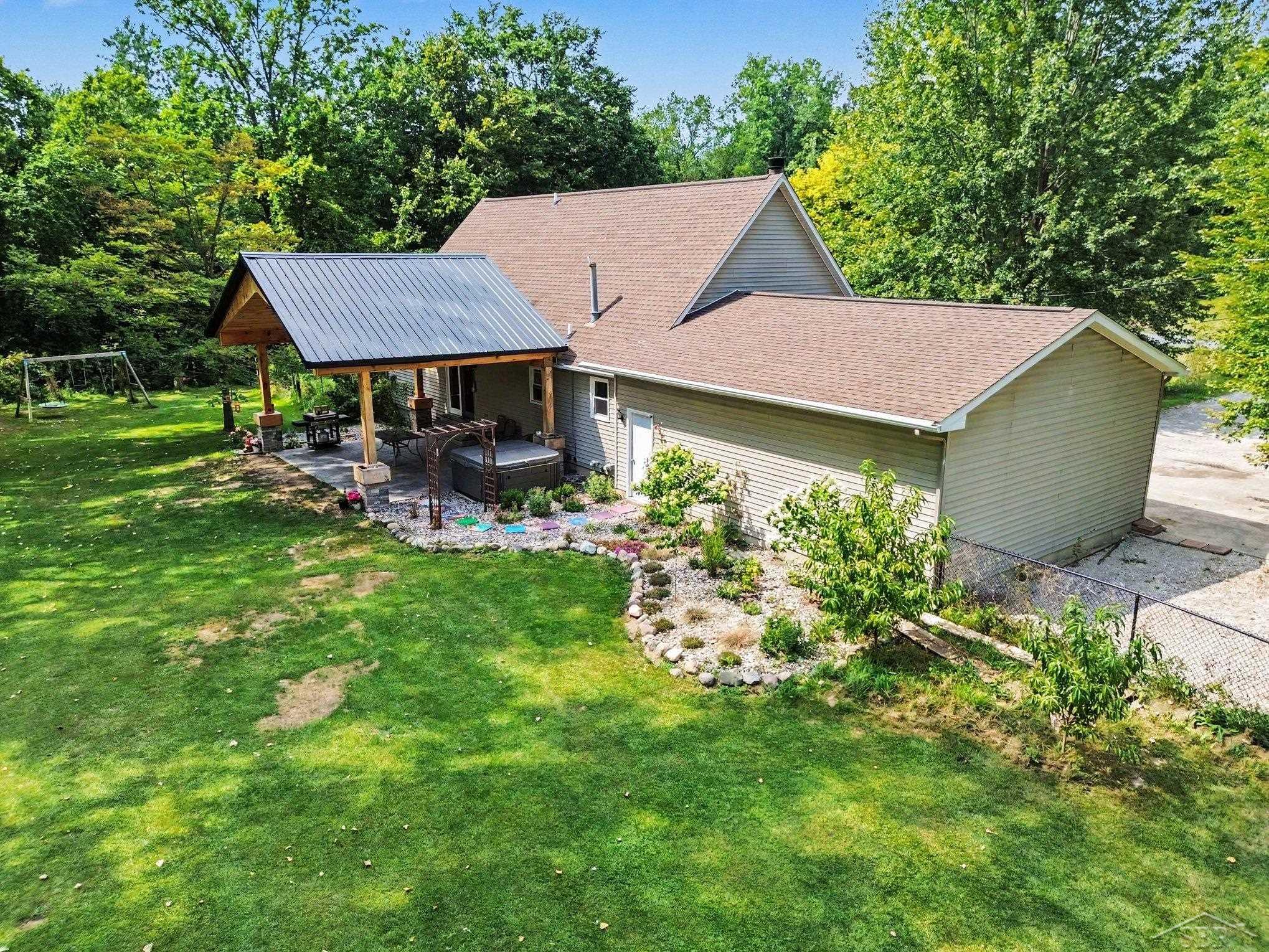 Photo 3 of Single family home for sale at 1632 E Miller Rd, Midland, MI 48640 | MLS# 50220018 | Listing updated on 2026-09-14