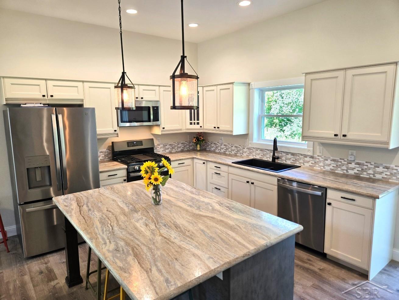 Photo 3 of Single family home for sale at 6785 N Michigan Rd, Kochville Township Saginaw, MI 48604 | MLS# 61050220020 | Listing updated on 2026-09-18