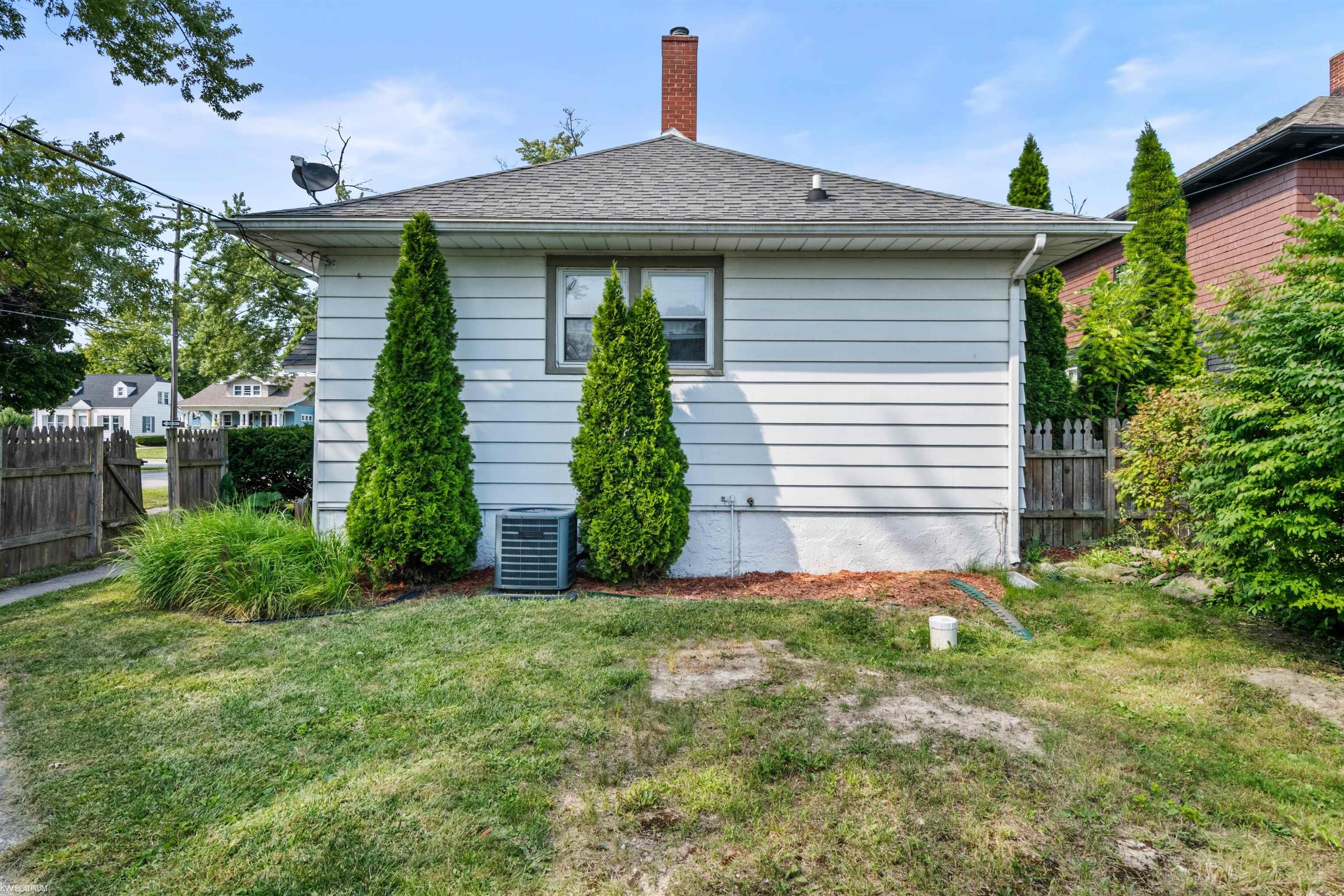23rd image of 1234 Court St, St Clair City St Clair, MI 48060 | MLS# 58050220035