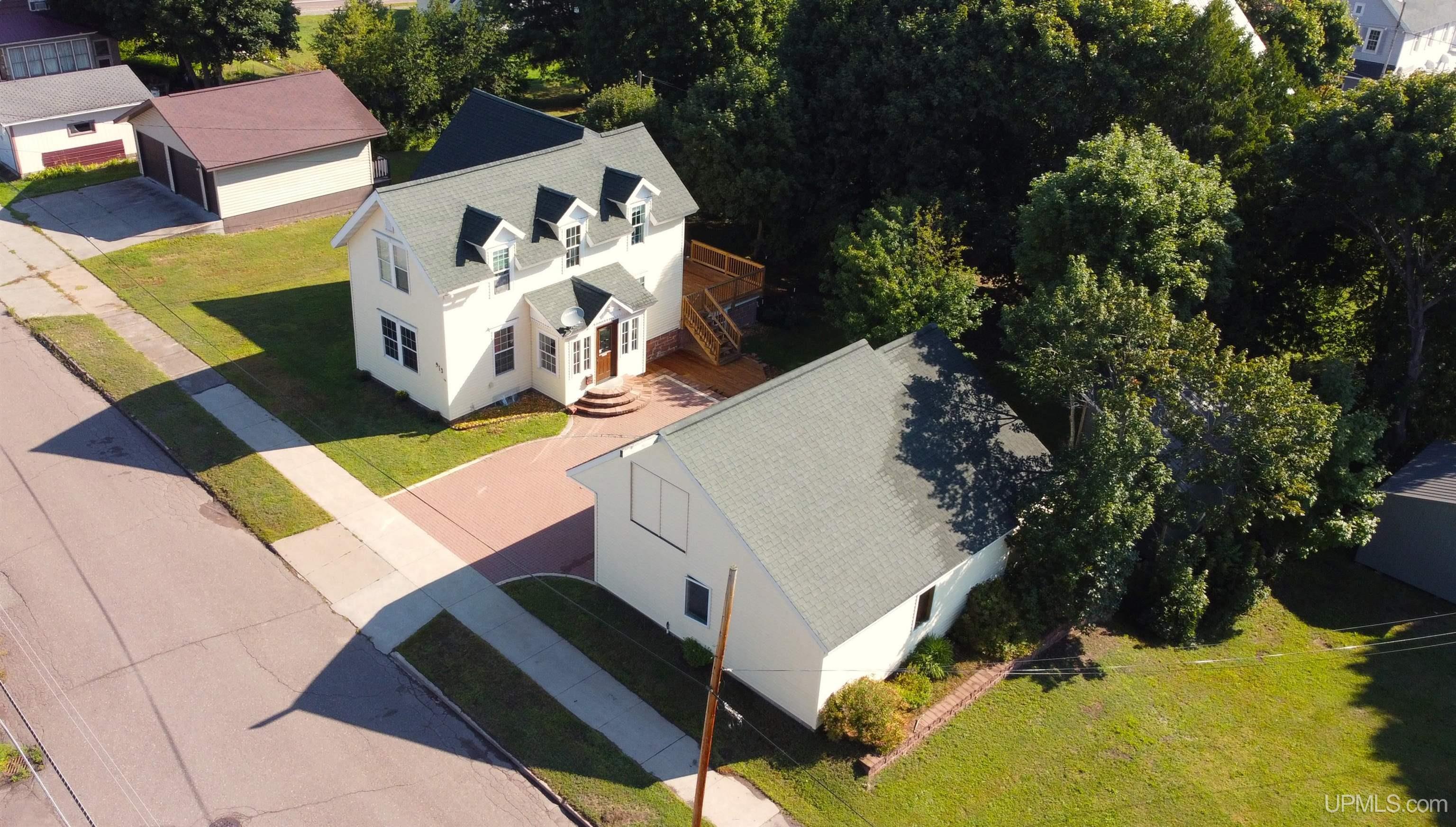1st image of 913 Maple St, Lake Linden, MI 49945 | MLS# 50220056