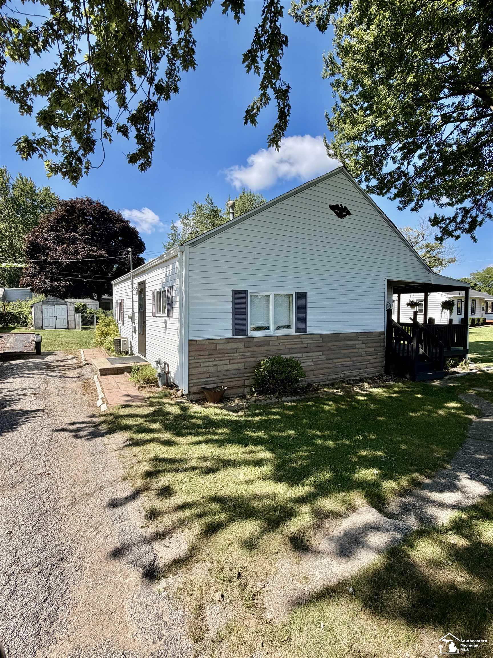 Photo 3 of Single family home for sale at 2956 Nadeau Rd, Frenchtown Township Monroe, MI 48162 | MLS# 57050220060 | Listing updated on 2026-10-01