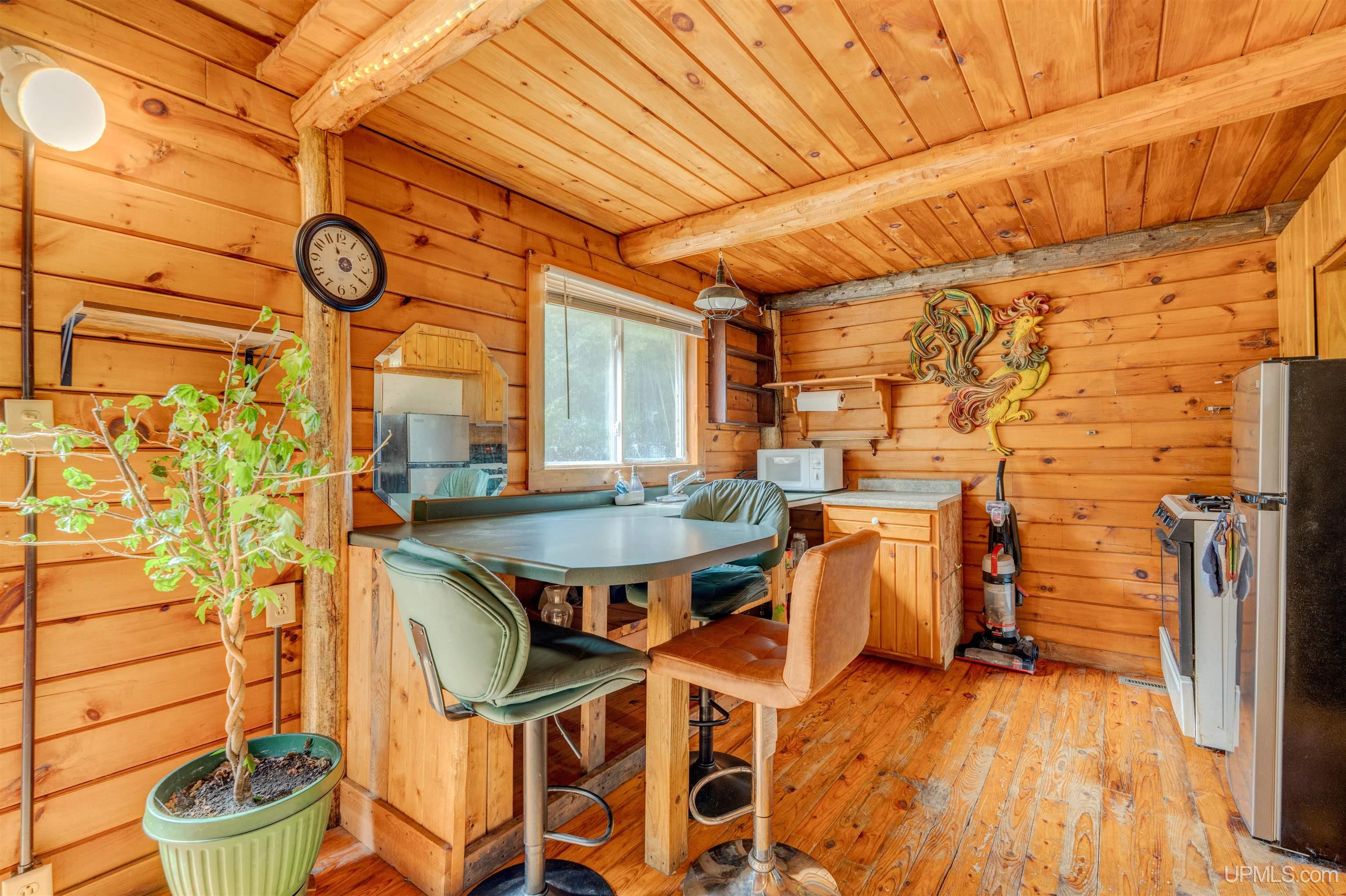 3rd image of 6434 Ll25 Ln Rd, Garden, MI 49835 | MLS# 50220106