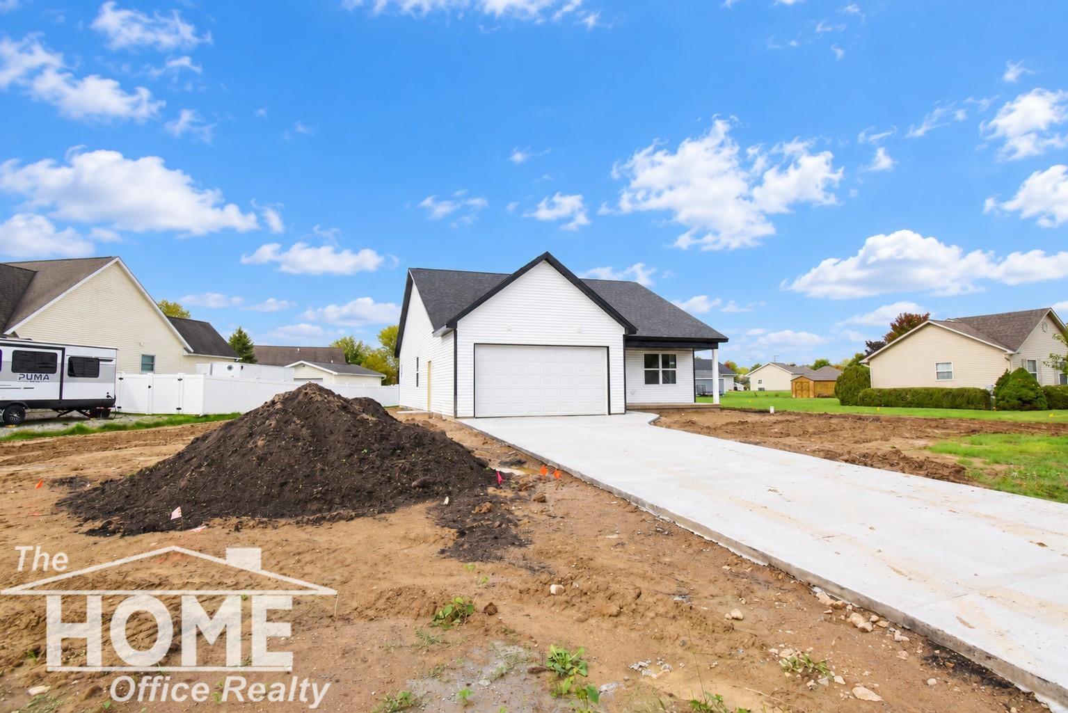 Photo 2 of Single family home for sale at 565 Elizabeth Dr, Owosso, MI 48867 | MLS# 50220150 | Listing updated on 2026-09-24