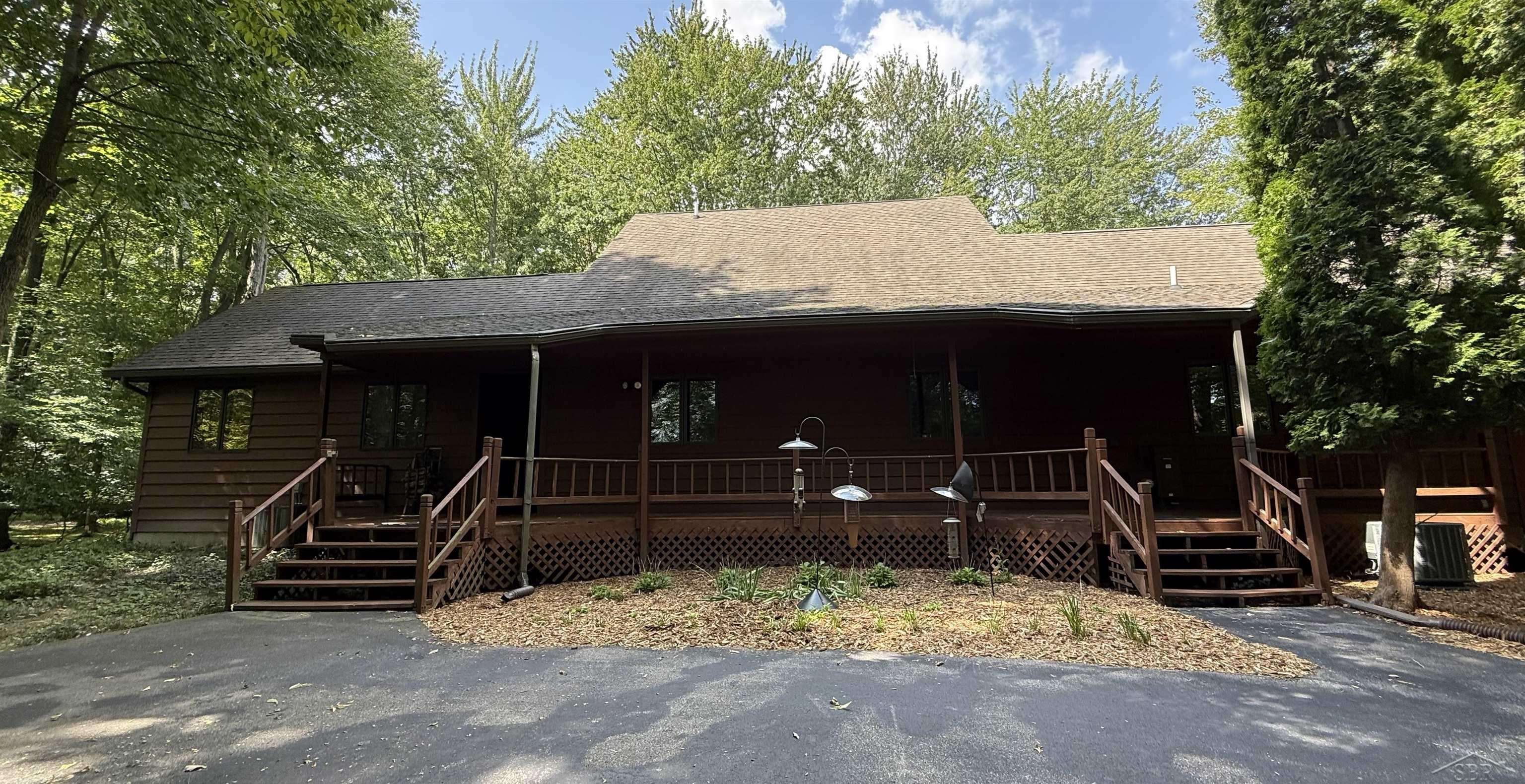 Photo 3 of Single family home for sale at 1825 N Miller Rd, Thomas Township Saginaw, MI 48609 | MLS# 61050220238 | Listing updated on 2026-09-18