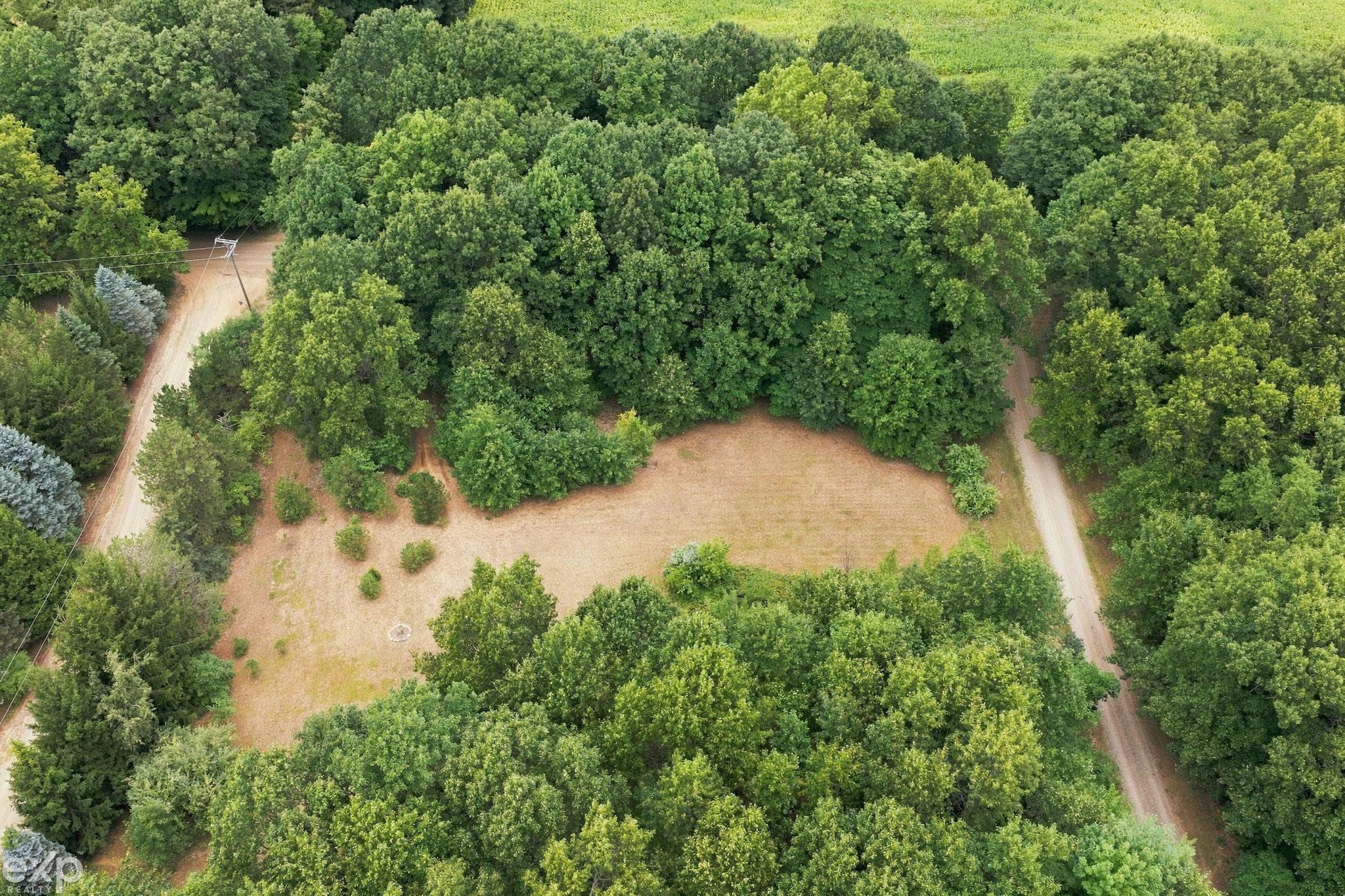 5232 Hasslick Road photo 8