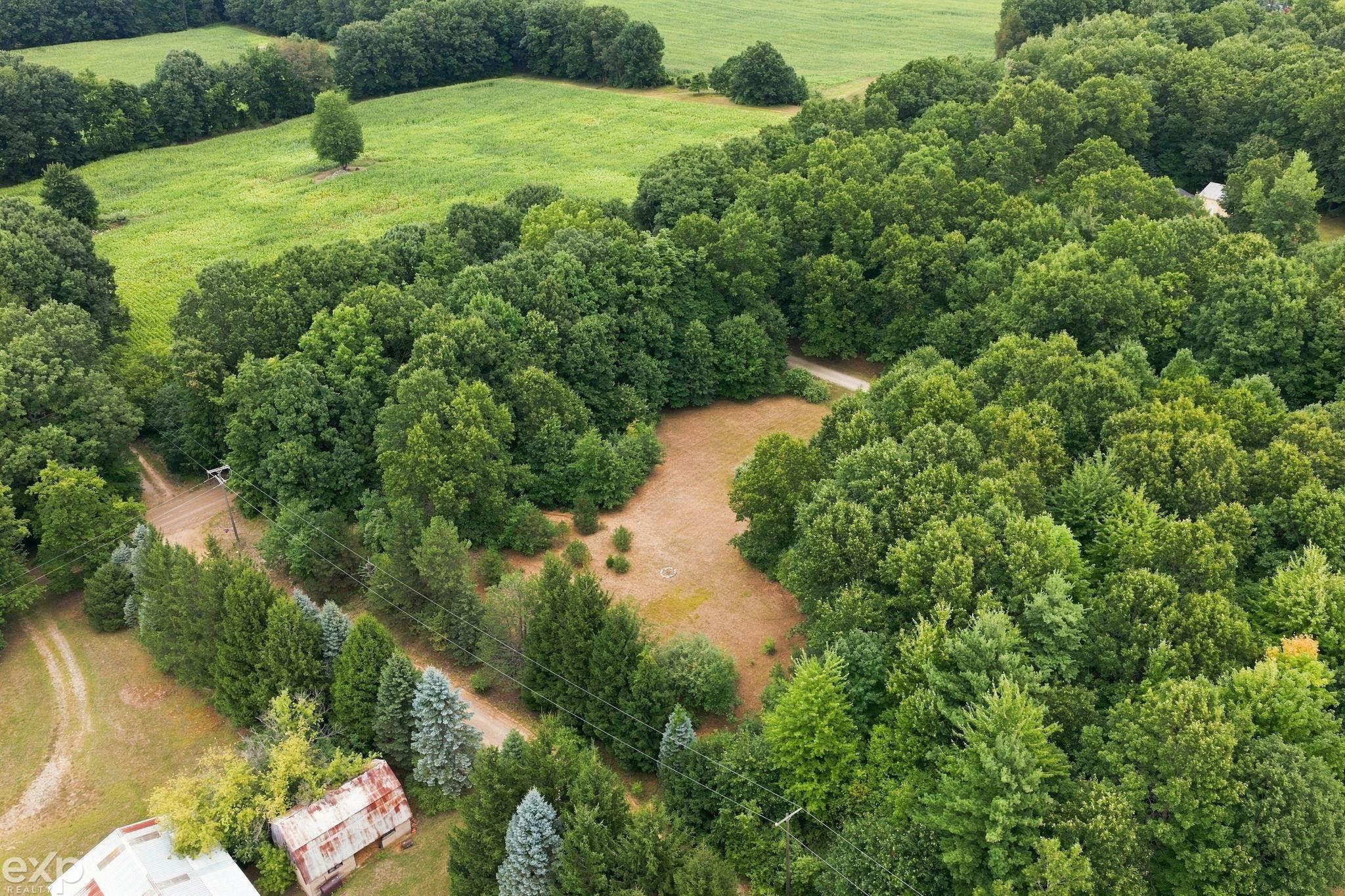 5232 Hasslick Road photo 9
