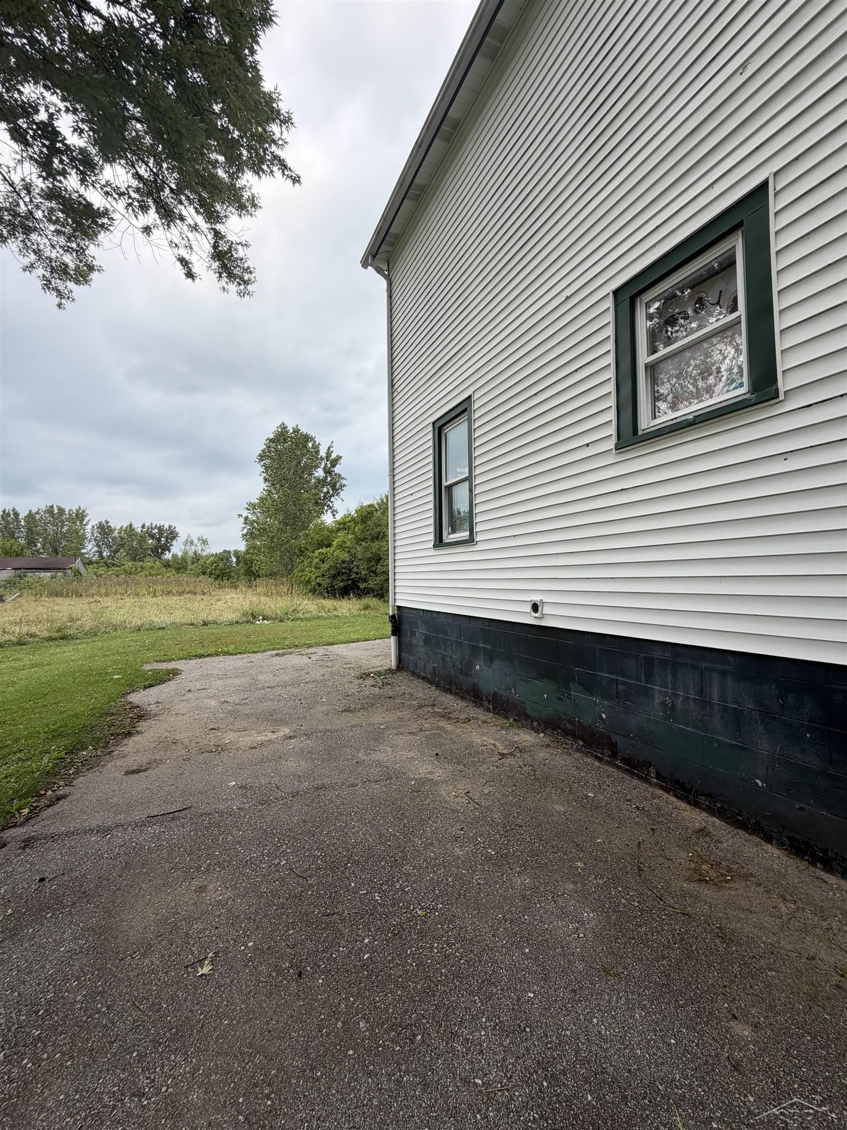 Photo 3 of Single family home for sale at 3139 Janes Rd, Buena Vista Charter Township Saginaw, MI 48601 | MLS# 61050220244 | Listing updated on 2026-10-01