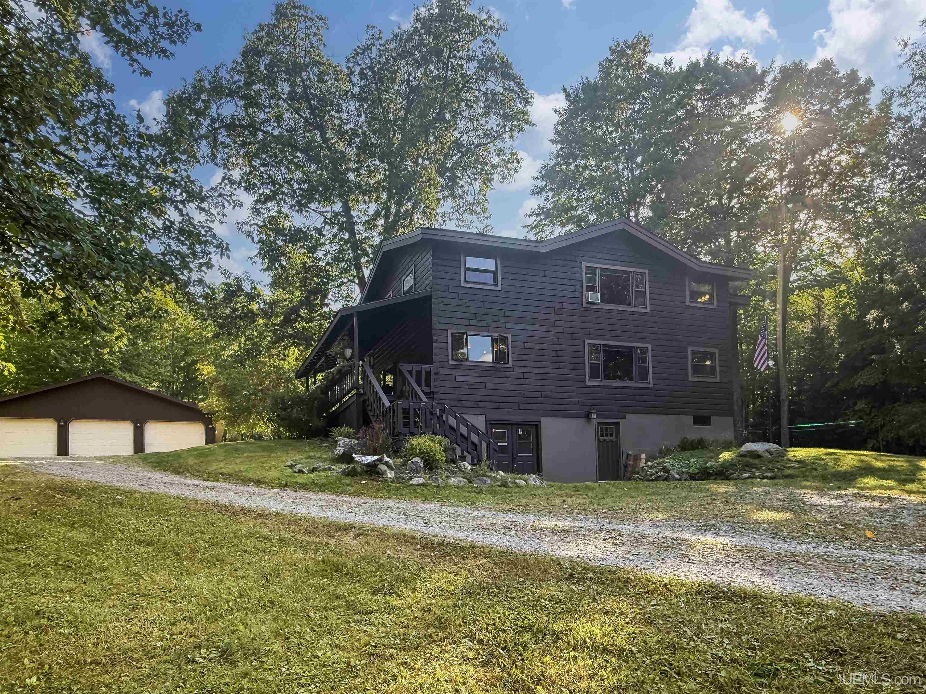 Photo 2 of Single family home for sale at 441 Idlewild Rd, Crystal Falls, MI 49920 | MLS# 50220255 | Listing updated on 2026-09-18