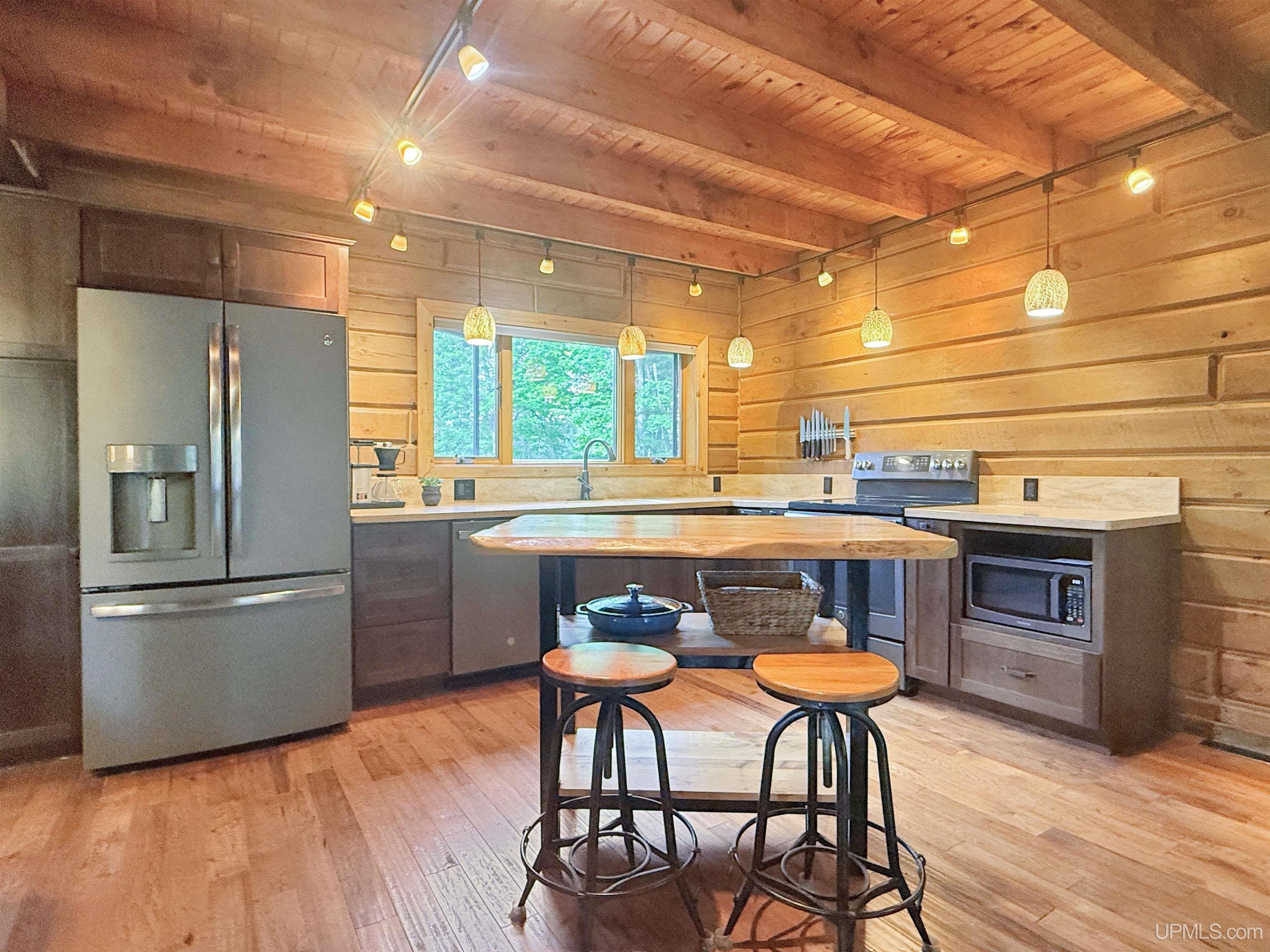 Photo 5 of Single family home for sale at 441 Idlewild Rd, Crystal Falls, MI 49920 | MLS# 50220255 | Listing updated on 2026-09-01