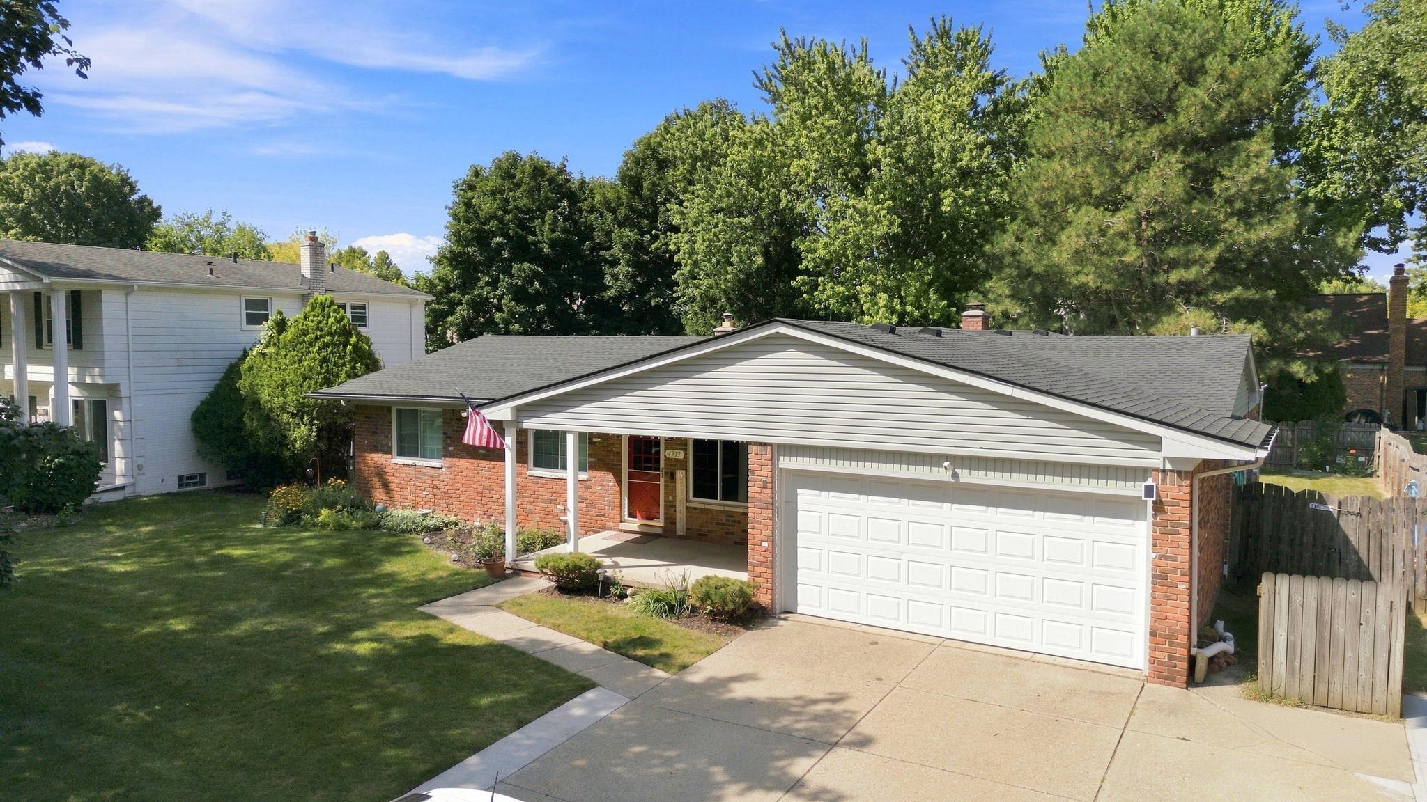 4957 Hubbard DR
