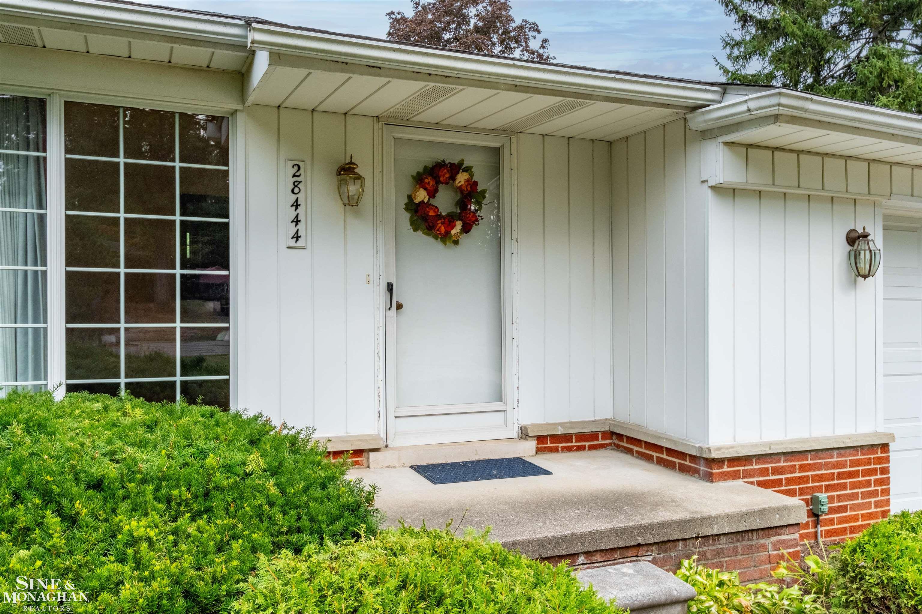 Photo 2 of Single family home for sale at 28444 Kirkside Ln, Farmington Hills, MI 48334 | MLS# 50220354 | Listing updated on 2026-09-03