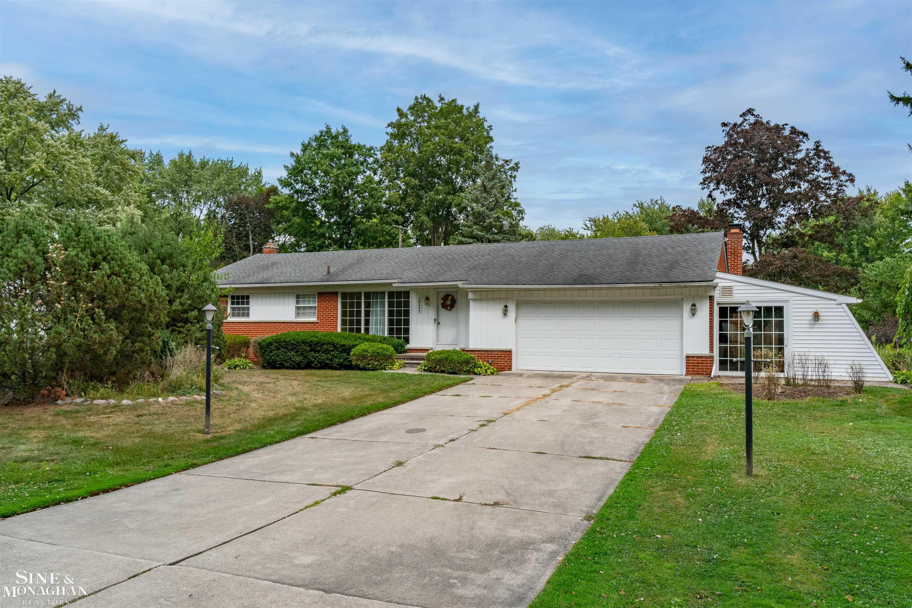 Photo 47 of Single family home for sale at 28444 Kirkside Ln, Farmington Hills, MI 48334 | MLS# 50220354 | Listing updated on 2026-09-03