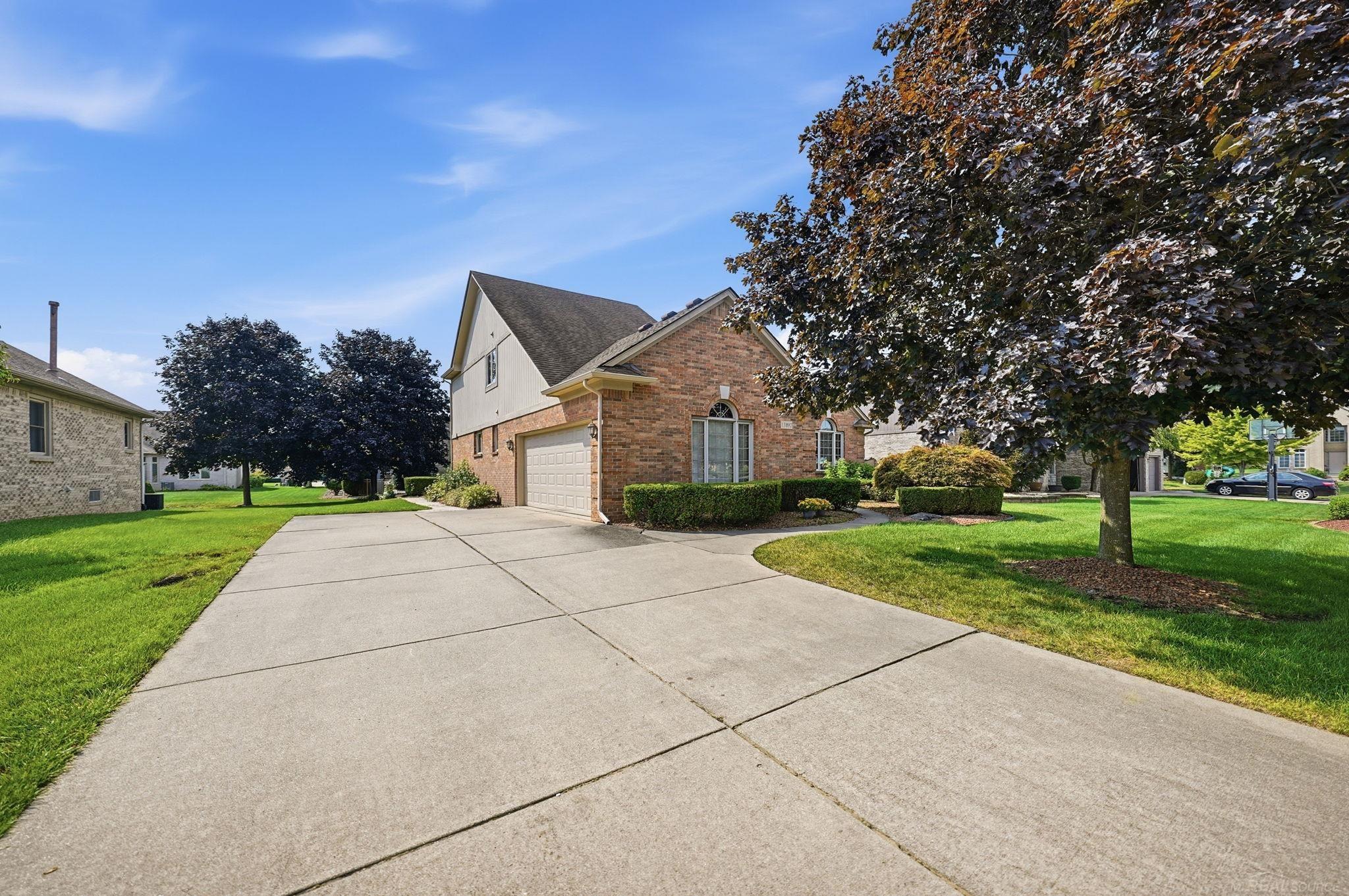 Photo 3 of Single family home for sale at 13892 Quill Dr, Shelby Township, MI 48315 | MLS# 58050220372 | Listing updated on 2026-09-04