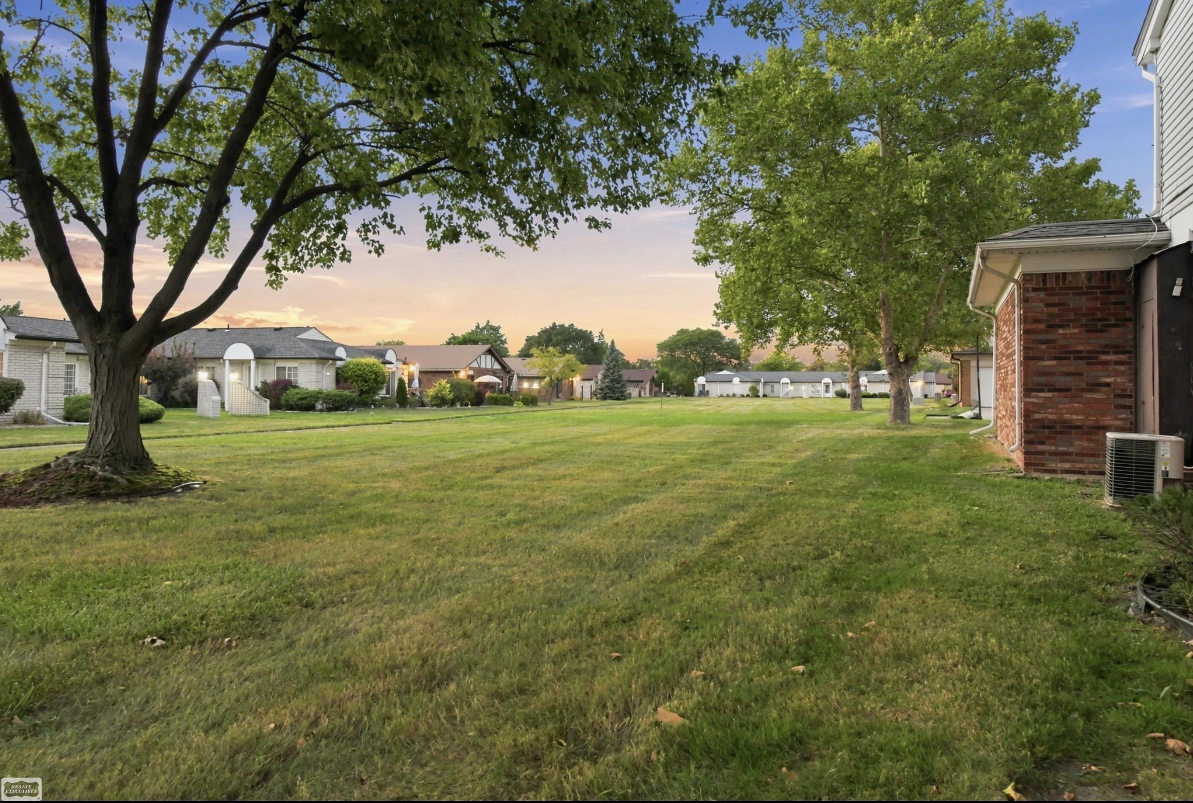 Photo 3 of Condo for sale at 32553 Barclay Sq, Warren, MI 48093 | MLS# 58050220374 | Listing updated on 2026-09-13