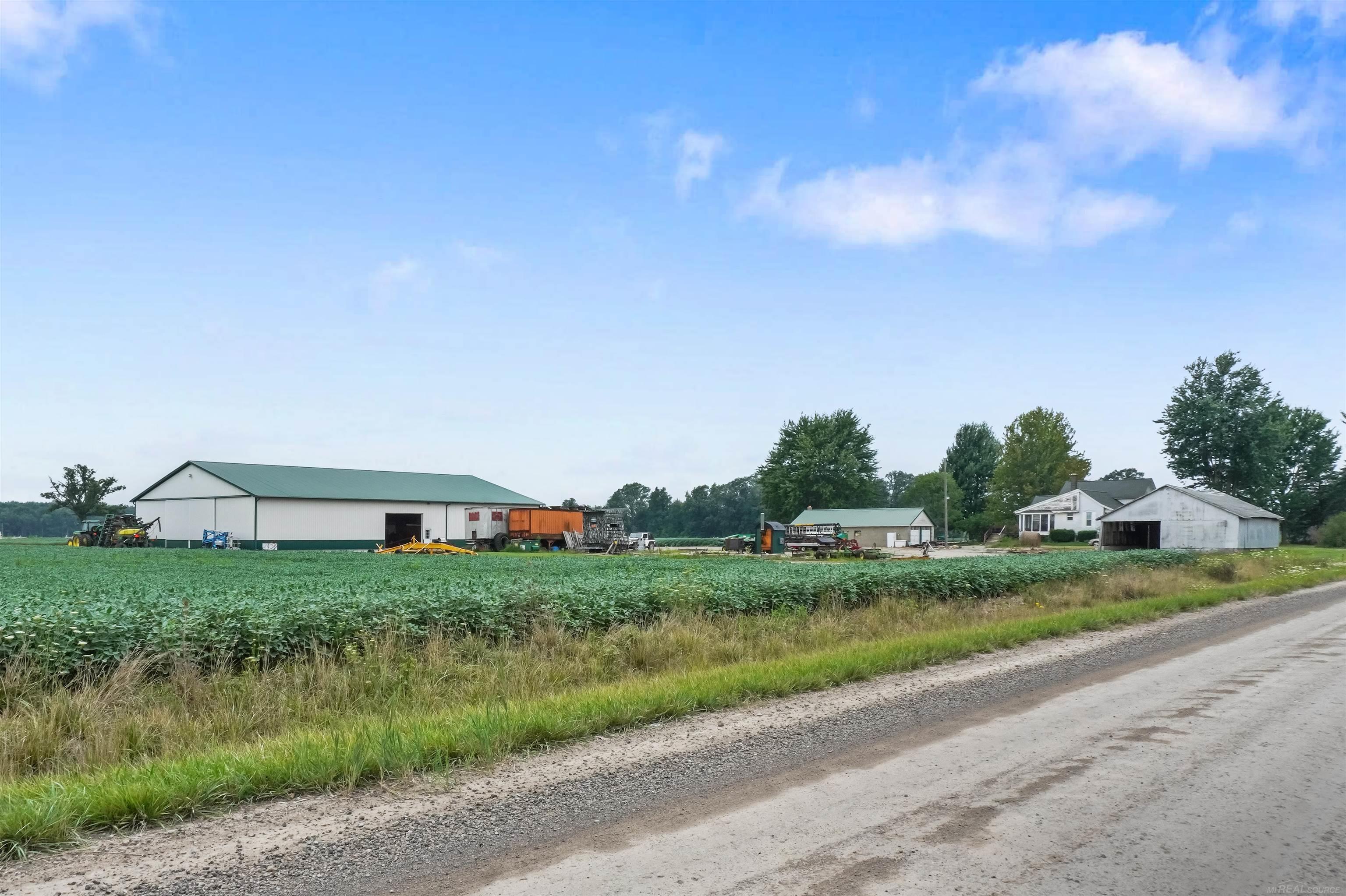 Photo 3 of House for sale at 36750 30 Mile Rd, Lenox, MI 48050 | MLS# 58050220388 | Listing updated on 2026-09-01